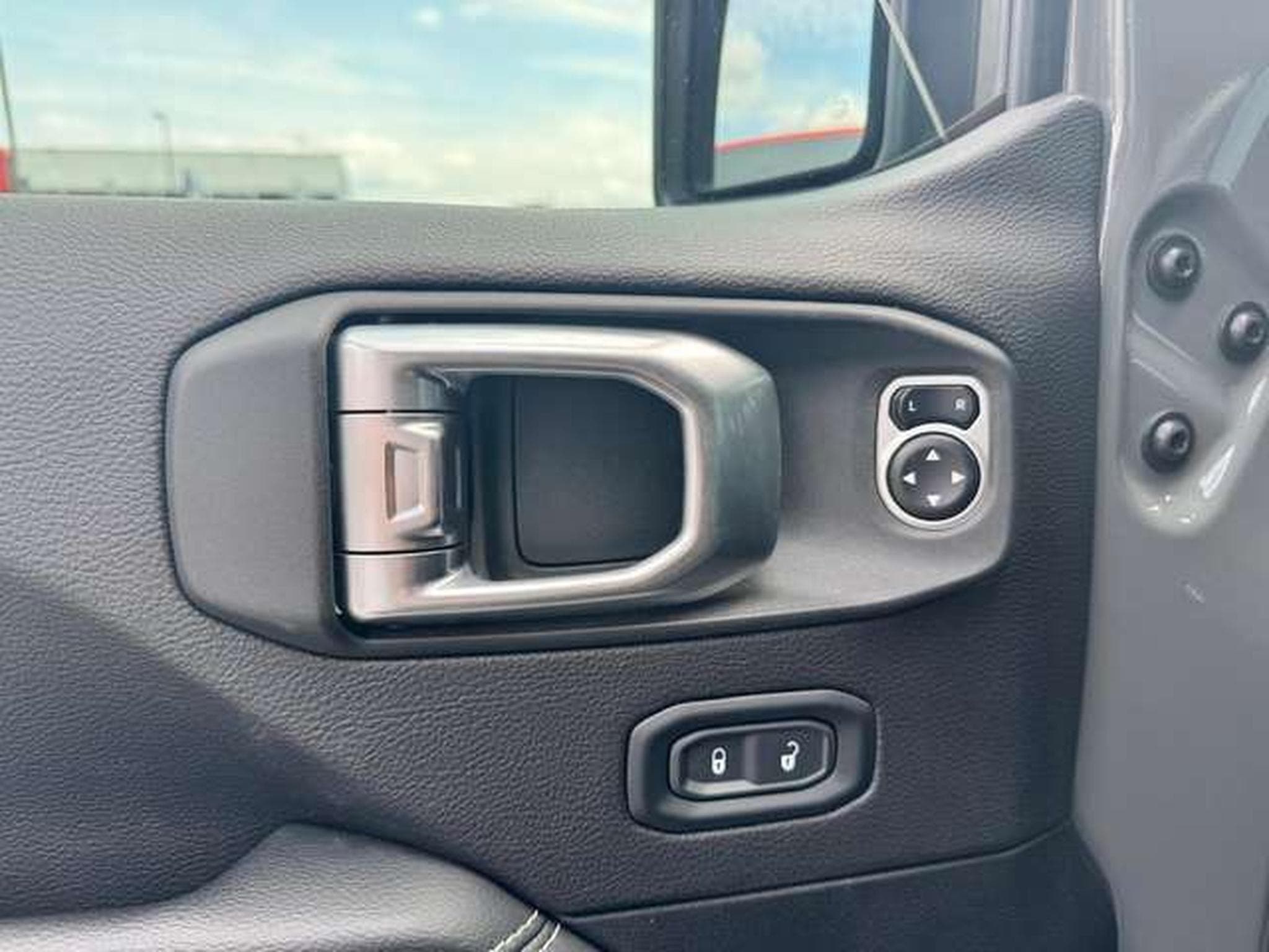 Jeep Wrangler Unlimited 2.0T Hardtop AWD BVA Sahara (2020) - Photo 9