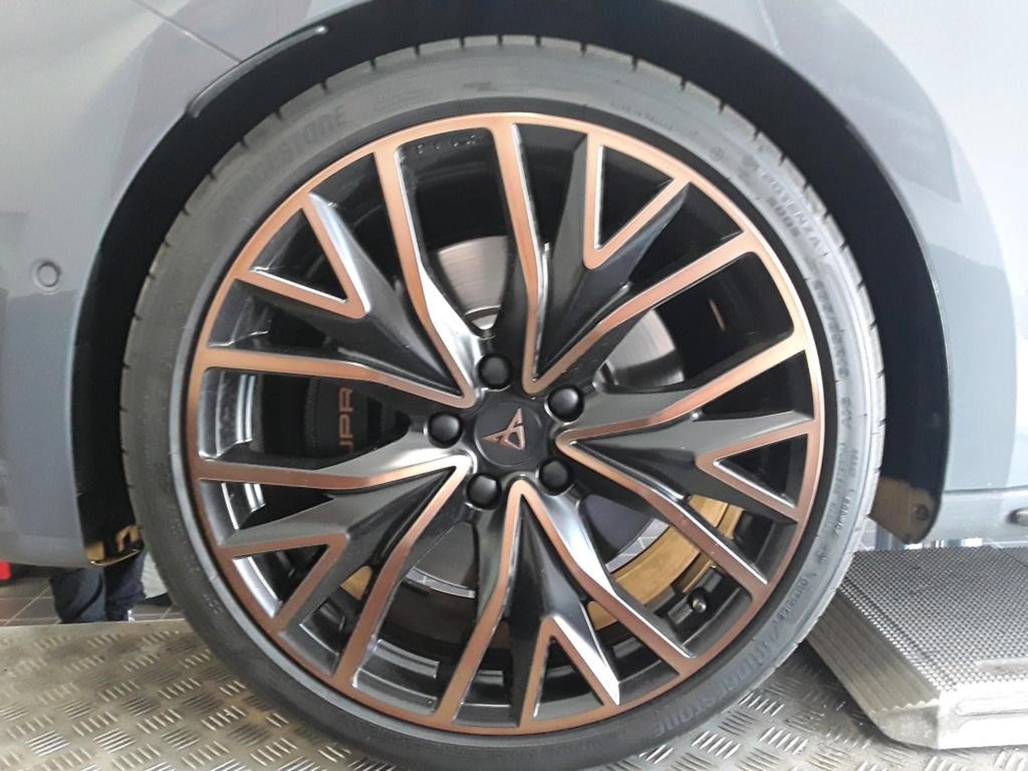Cupra Leon VZ CUP 2.0 TSI 300CV * PANO * VSS * BEATS * CARBONE * (2024) - Photo 12