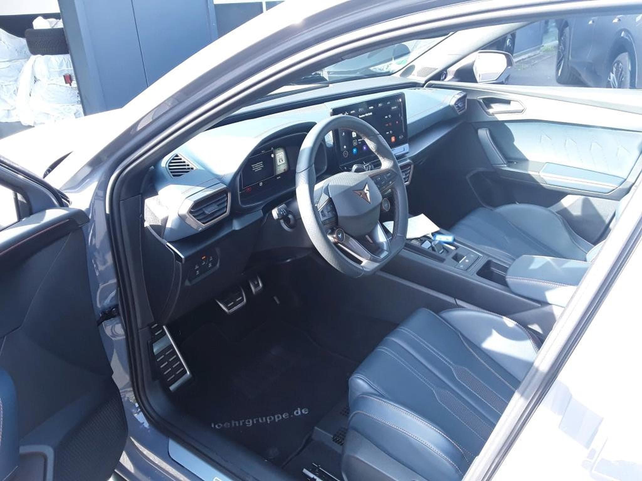 Cupra Leon VZ CUP 2.0 TSI 300CV * PANO * VSS * BEATS * CARBONE * (2024) - Photo 5