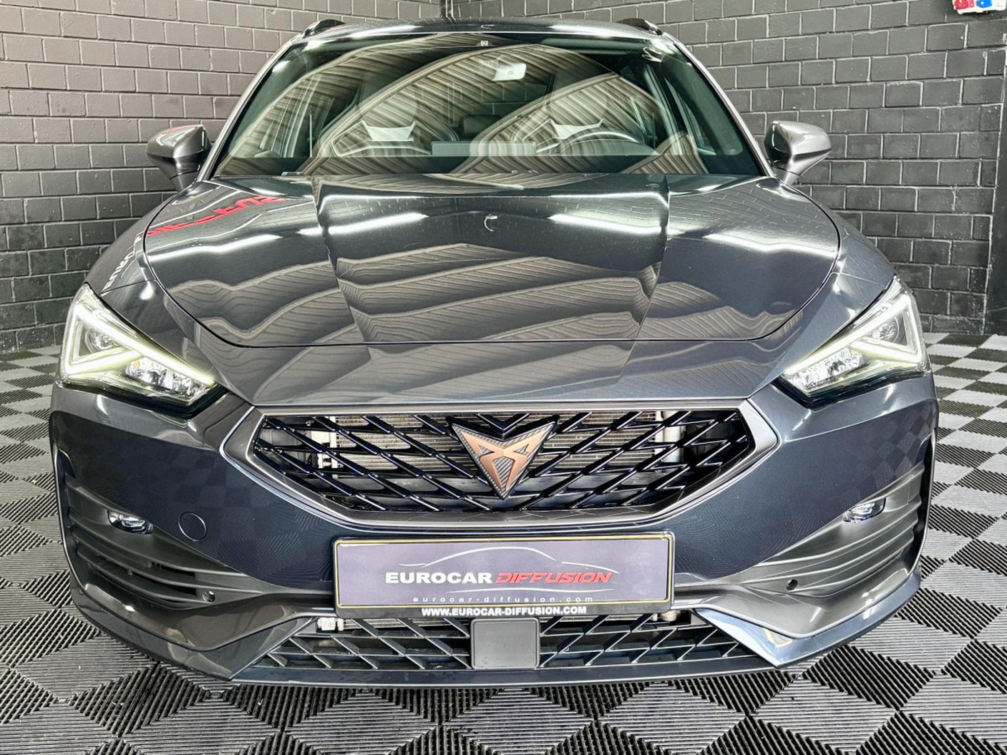 Cupra Leon VZ CUP ST 2.0 TSI 310CV 4Drive **VSS ** CARBONE** (2024) - Photo 2