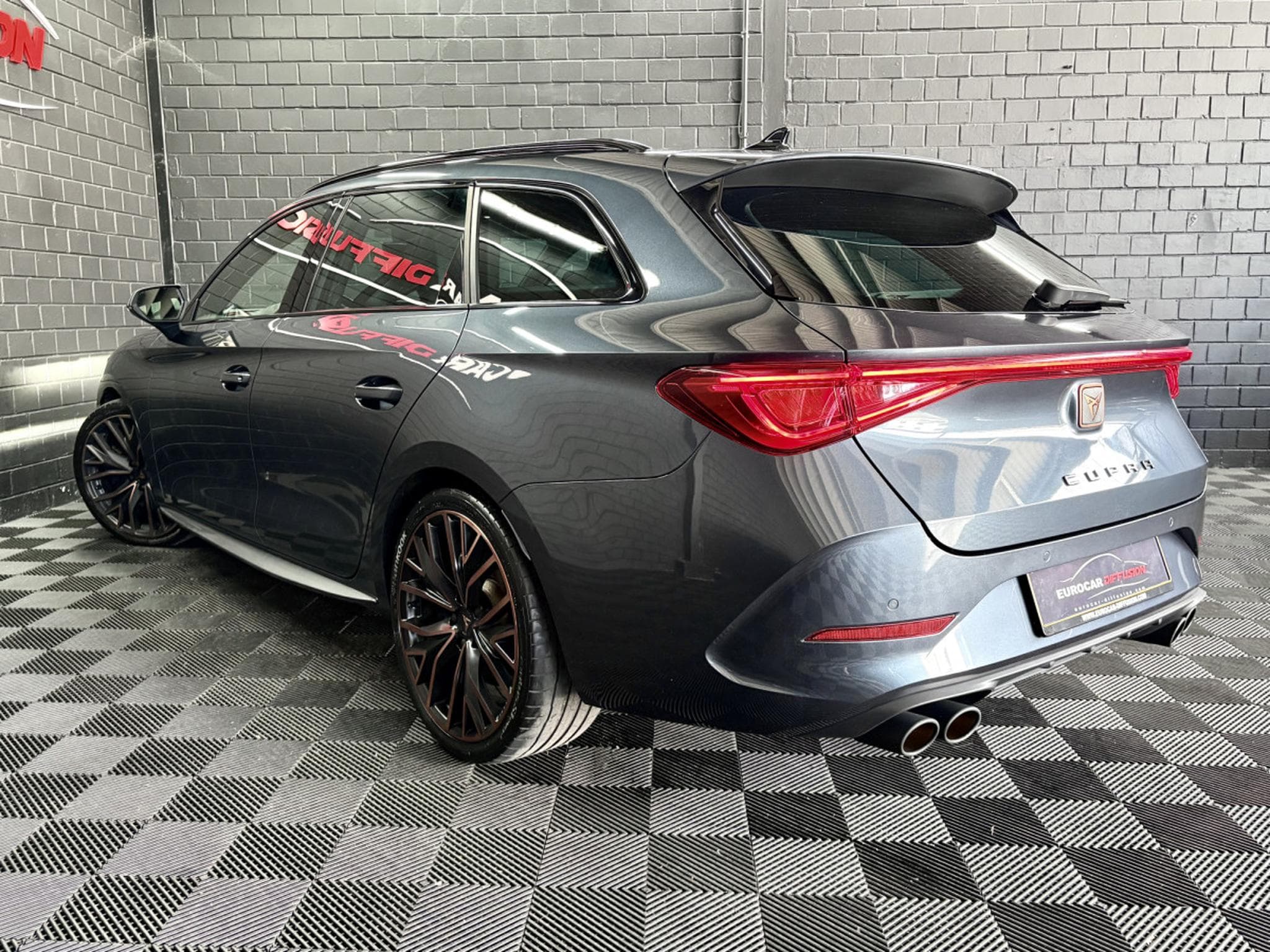 Cupra Leon VZ CUP ST 2.0 TSI 310CV 4Drive **VSS ** CARBONE** (2024) - Photo 4