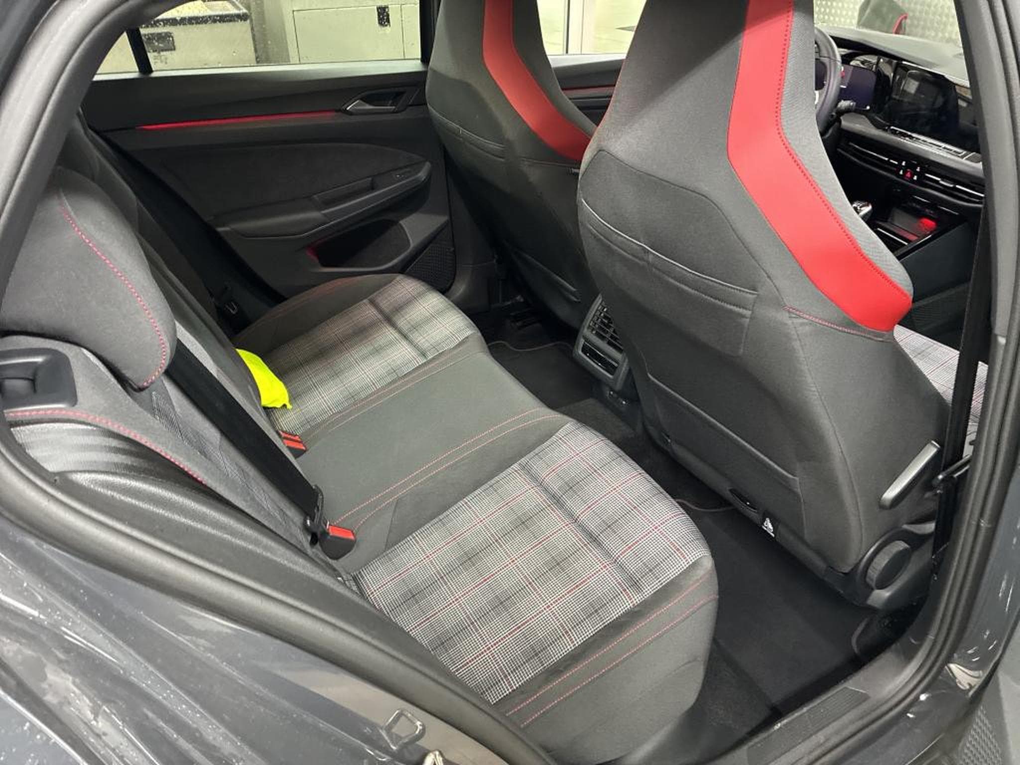VW Golf GTI 2.0 TSI BVM6 245 CV *BOITE MECA* ESTORIL * CARPLAY* (2024) - Photo 7