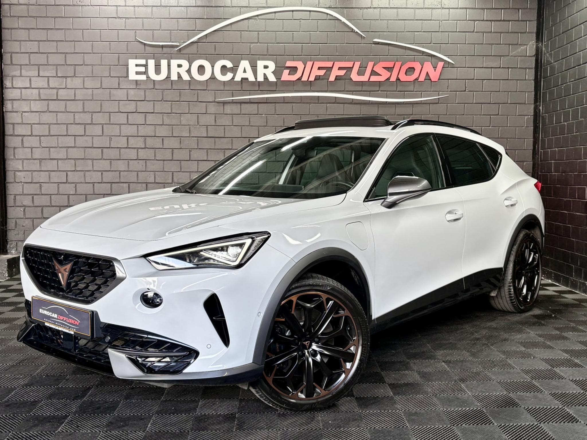 Cupra Formentor VZ 245CV eHybrid DSG6 *PANO *CAM 360°* *ATTELAGE* *BEATS* MA (2023) - Photo 1