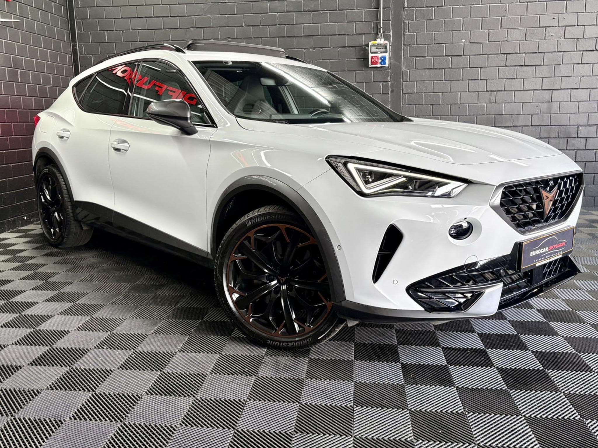 Cupra Formentor VZ 245CV eHybrid DSG6 *PANO *CAM 360°* *ATTELAGE* *BEATS* MA (2023) - Photo 3