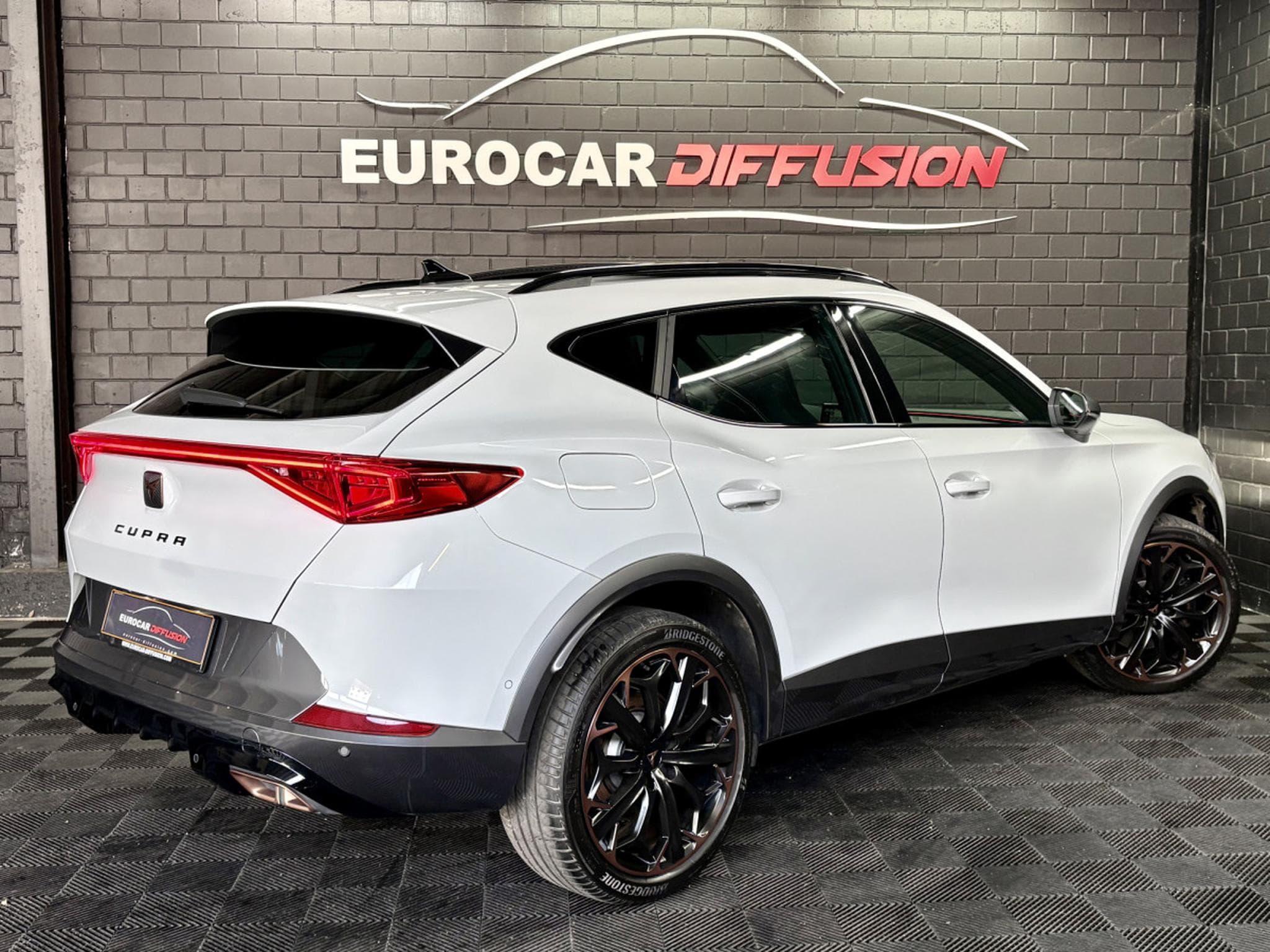 Cupra Formentor VZ 245CV eHybrid DSG6 *PANO *CAM 360°* *ATTELAGE* *BEATS* MA (2023) - Photo 6