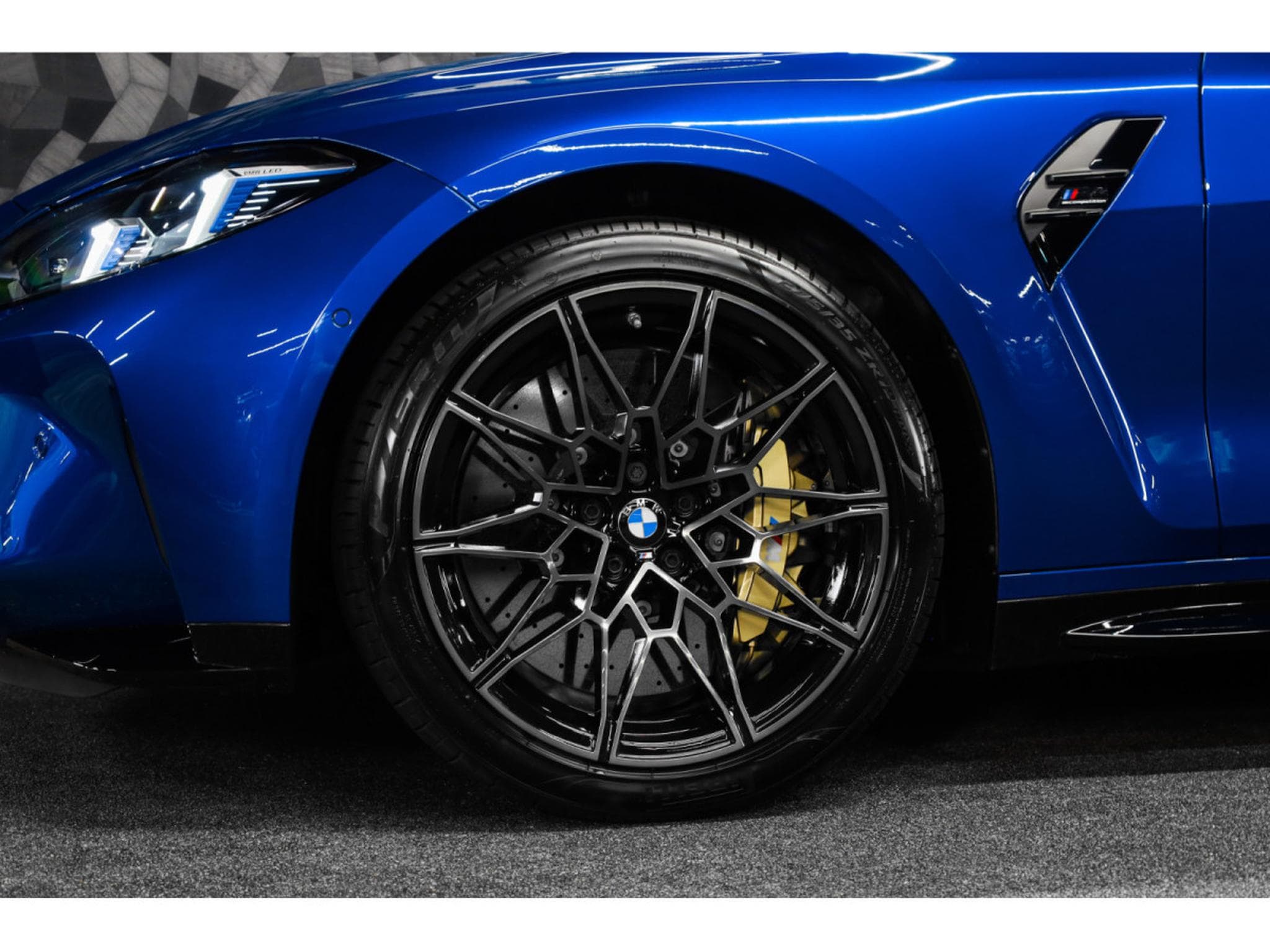 BMW M4 Compétition Cabriolet X-DRIVE G83 - BMW INDIVIDUAL (2025) - Photo 16