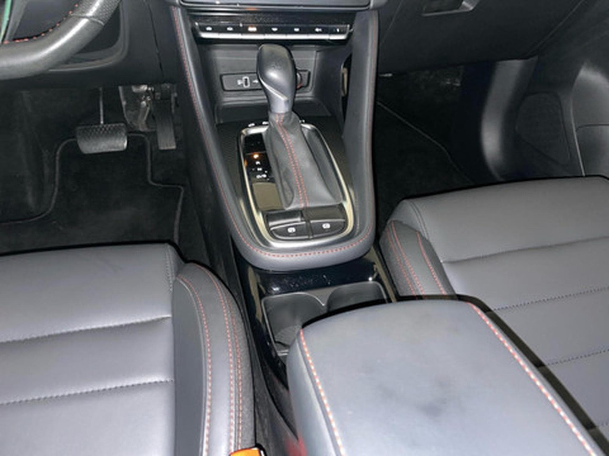 MG ZS 1.0 T-GDi AT LUXURY (2024) - Photo 10