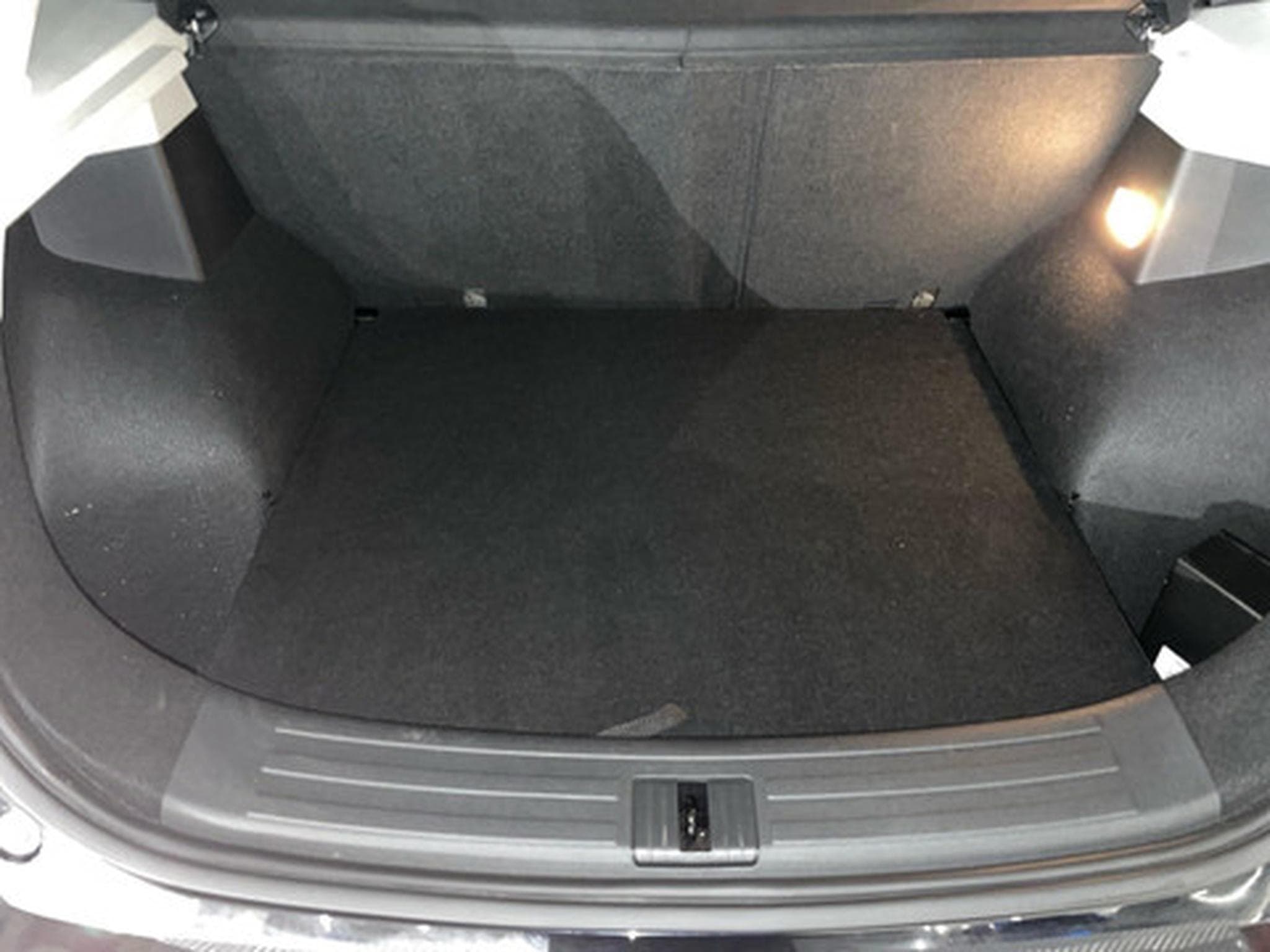 MG ZS 1.0 T-GDi AT LUXURY (2024) - Photo 12