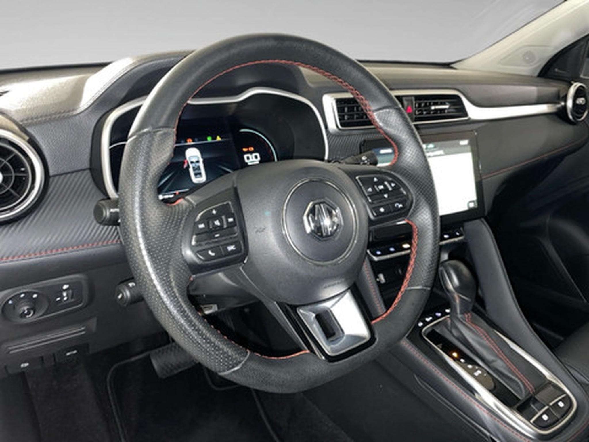 MG ZS 1.0 T-GDi AT LUXURY (2024) - Photo 8