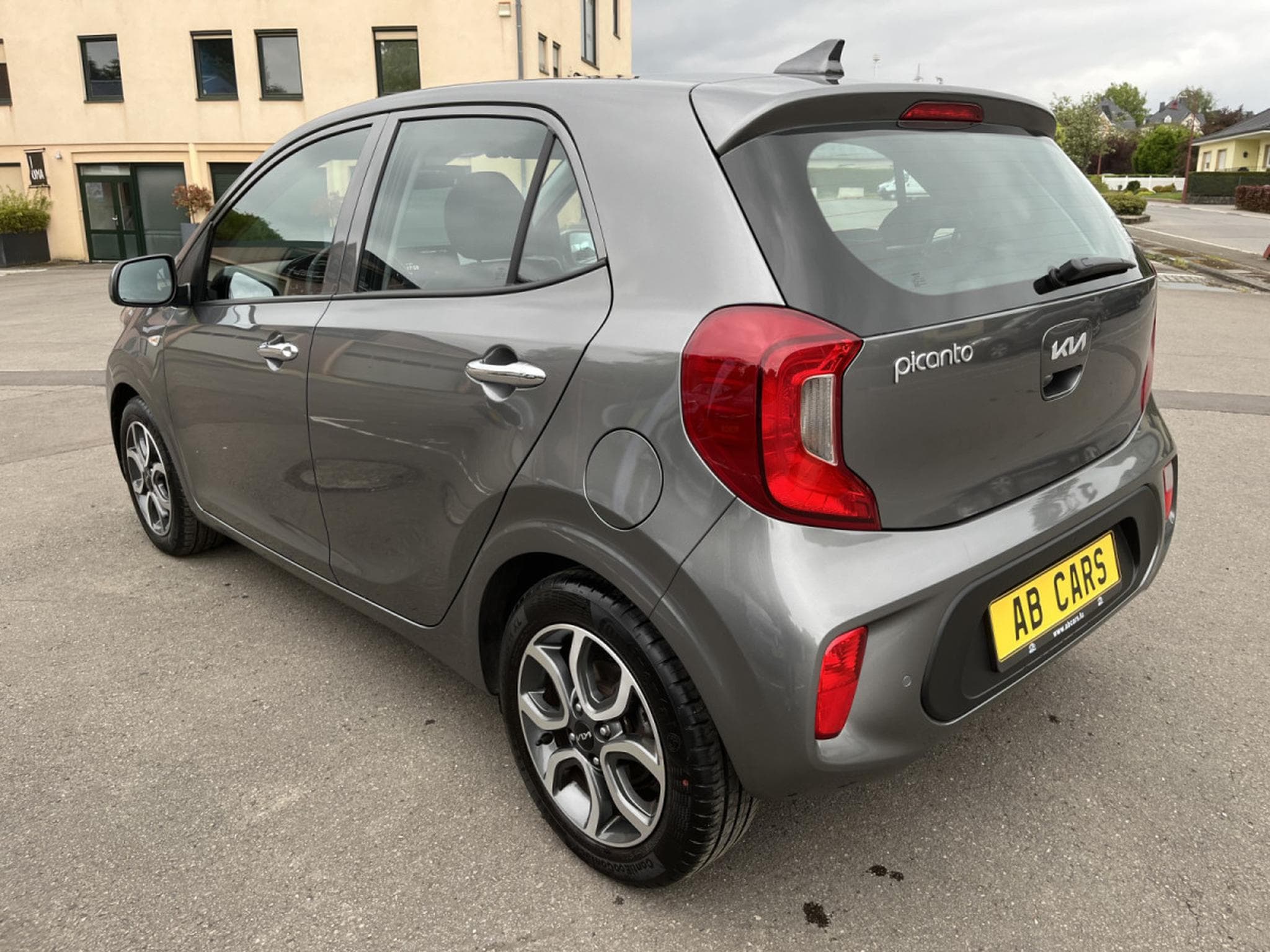 Kia Picanto 1.0i Automatique Navi Camera PDC (2023) - Photo 8