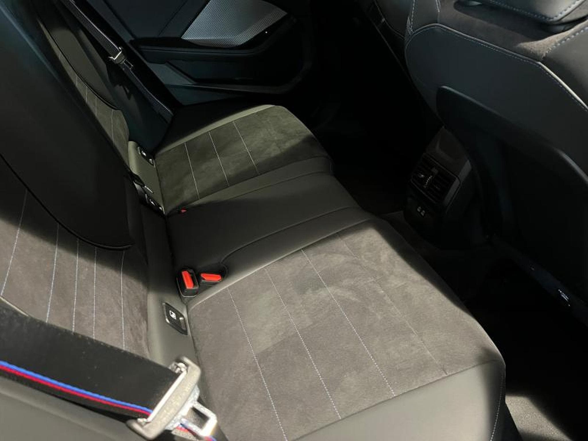 BMW 120 120d Hatch M Sport (2025) - Photo 12