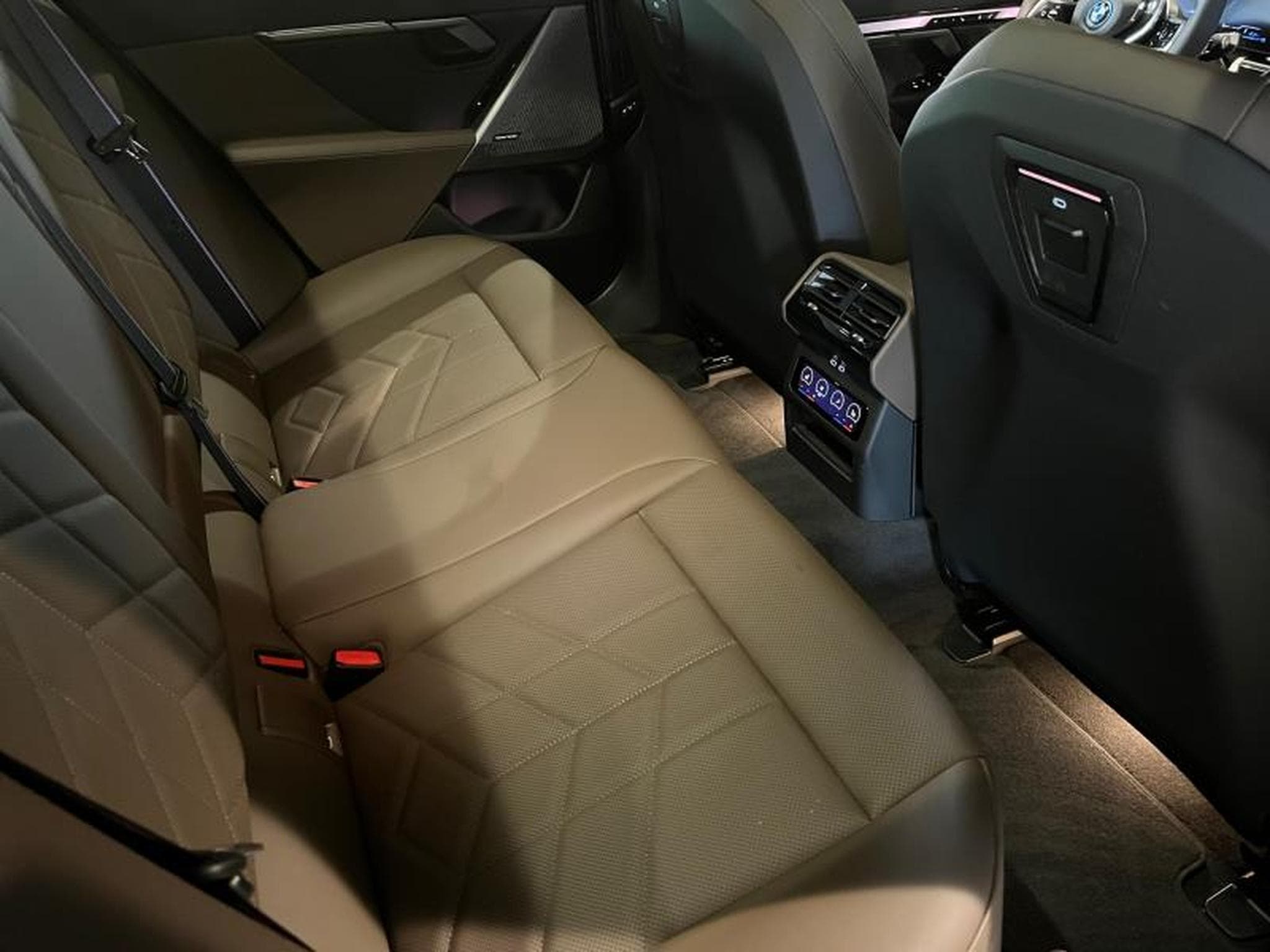 BMW 530 530e Touring M Sport (2025) - Photo 12