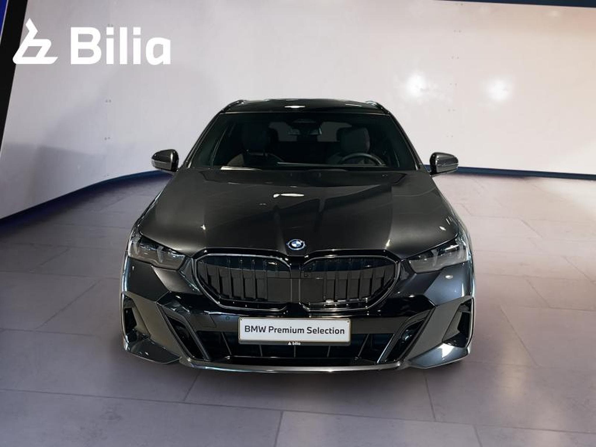 BMW 530 530e Touring M Sport (2025) - Photo 2