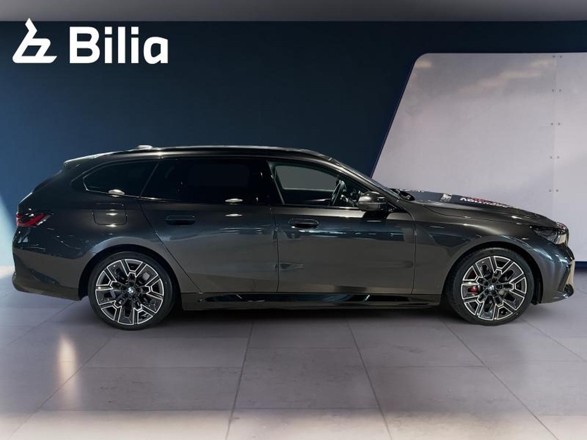 BMW 530 530e Touring M Sport (2025) - Photo 4