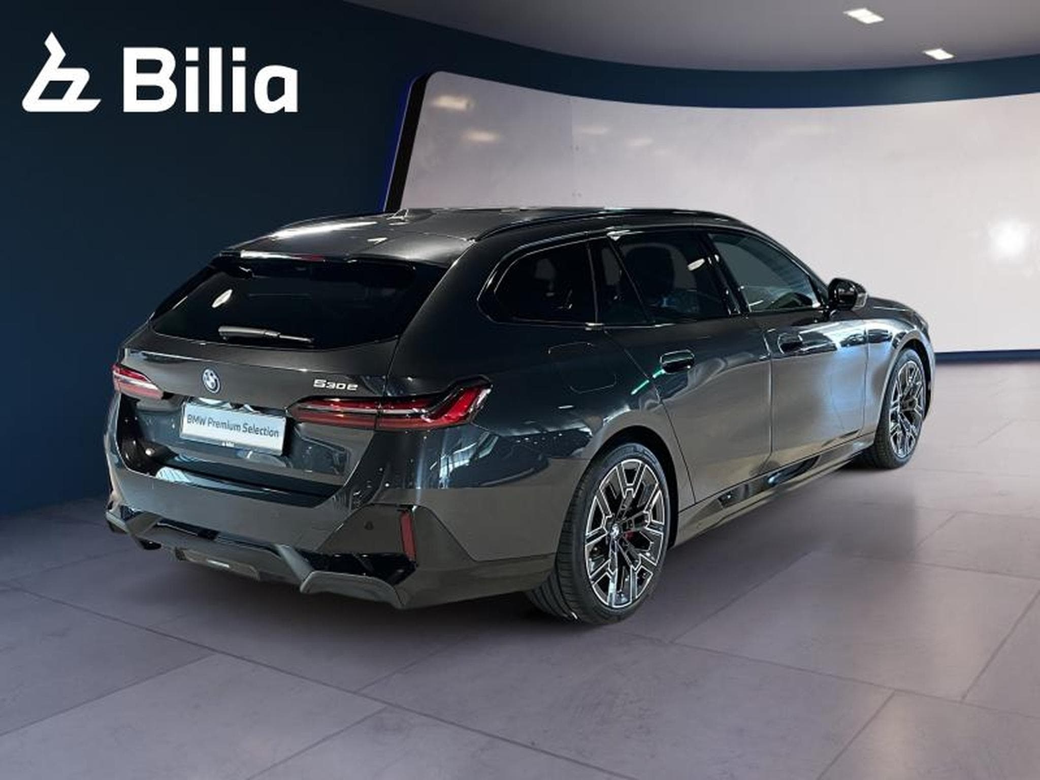 BMW 530 530e Touring M Sport (2025) - Photo 9