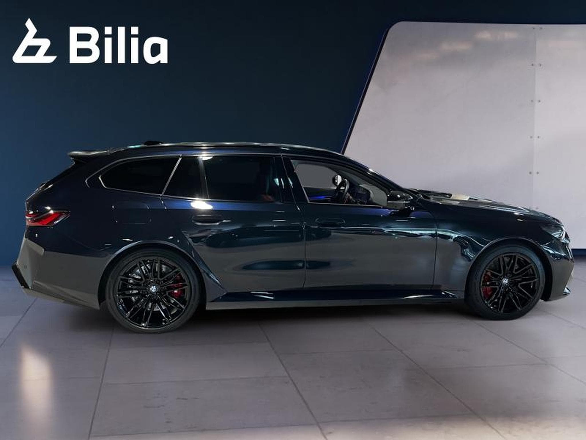 BMW M5 M5 xDrive Touring M Sport (2025) - Photo 4