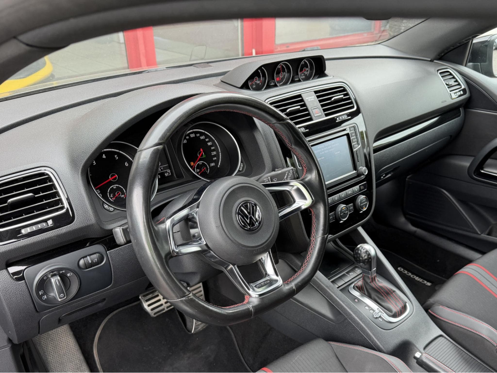 VW Scirocco GTS 220CV DSG NAVI (2015) - Photo 6