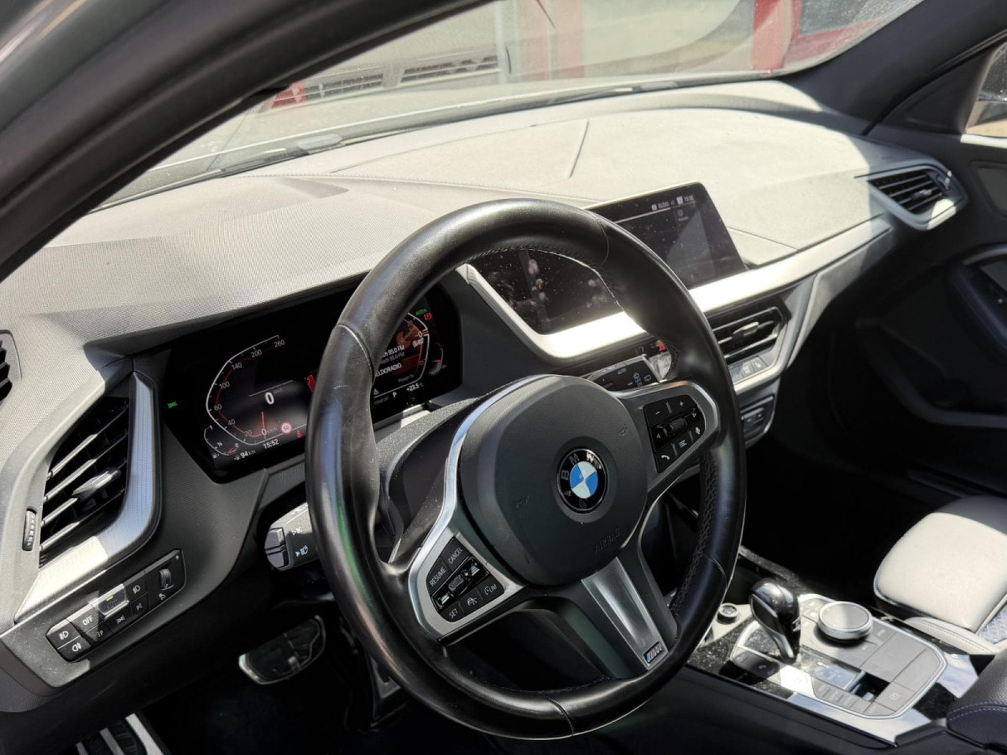BMW 118 i M SPORT PAKET LED CUIR NAVI (2023) - Photo 6
