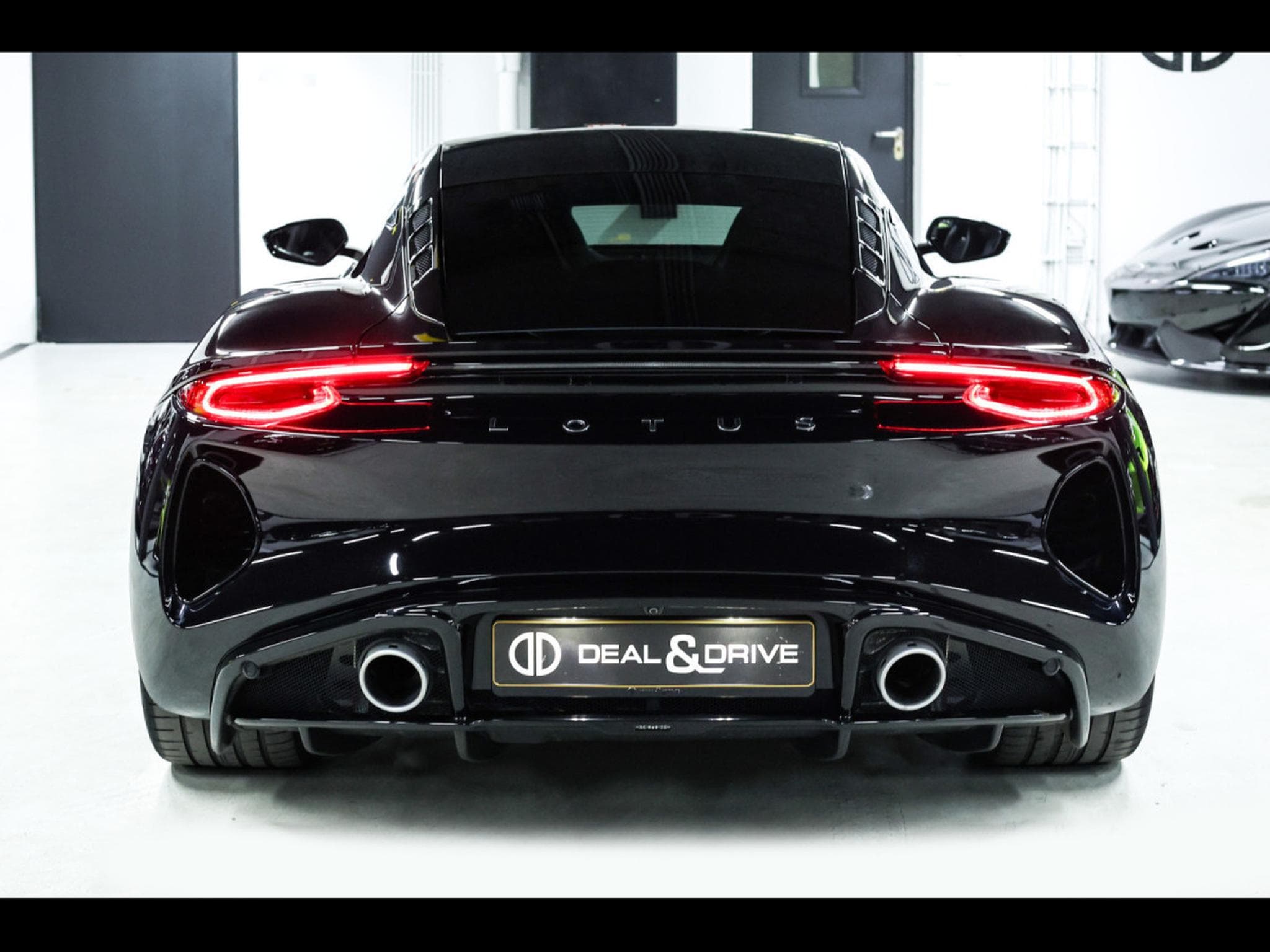 Lotus Emira I4 DCT FIRST EDITION (2024) - Photo 4