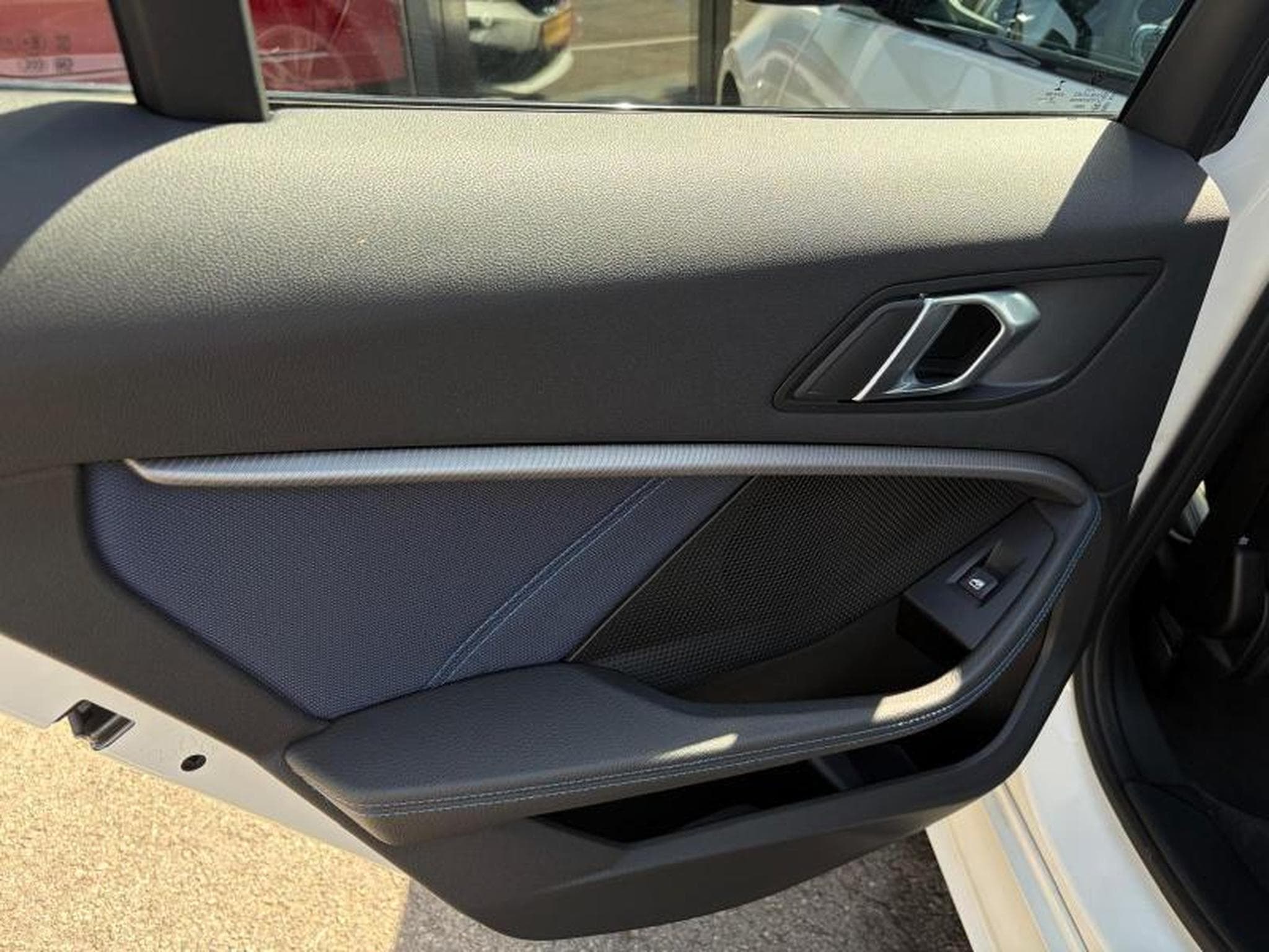 BMW 118 i Pack M/Sièges chauffants/GPS (2019) - Photo 11