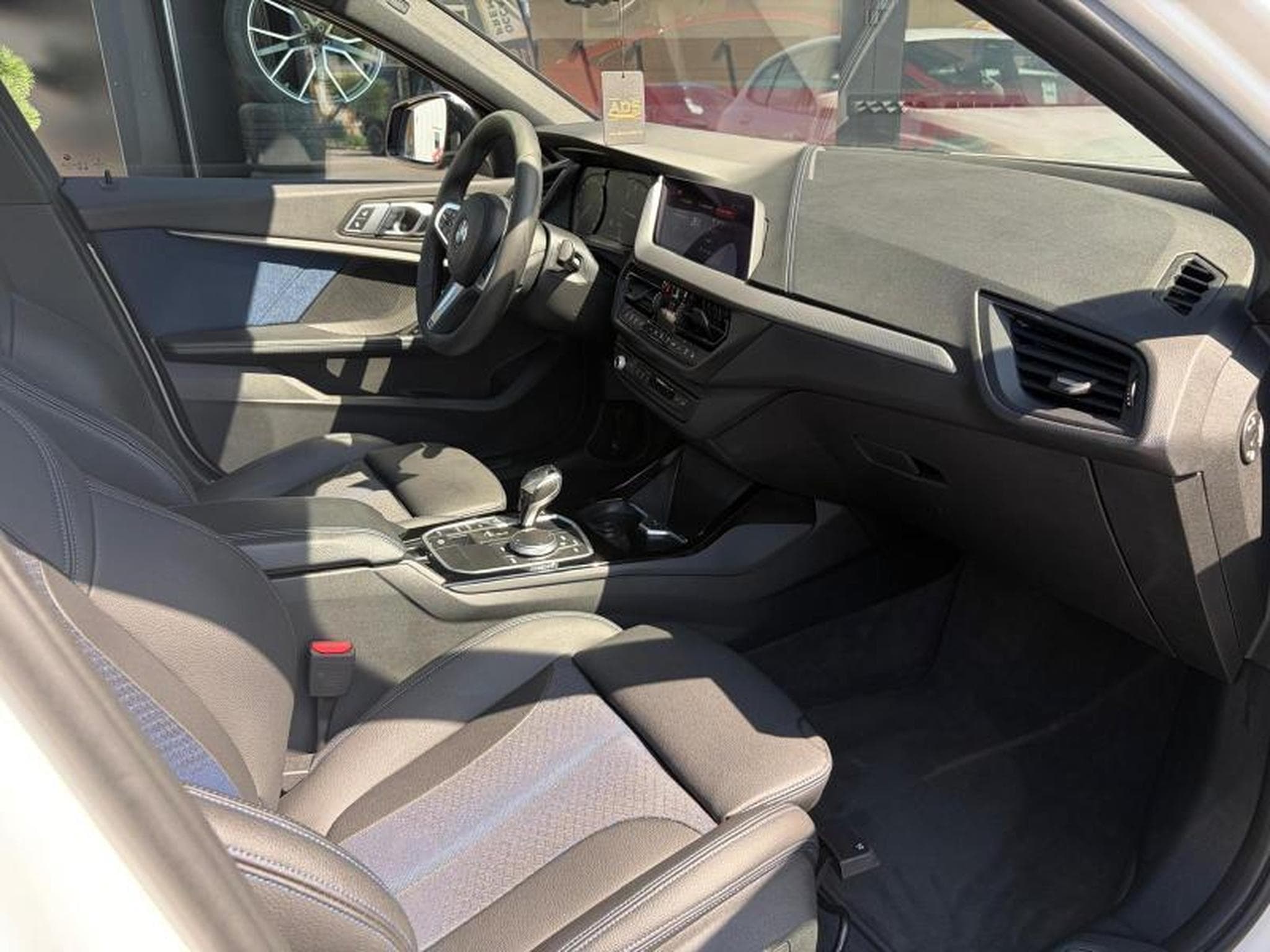 BMW 118 i Pack M/Sièges chauffants/GPS (2019) - Photo 13