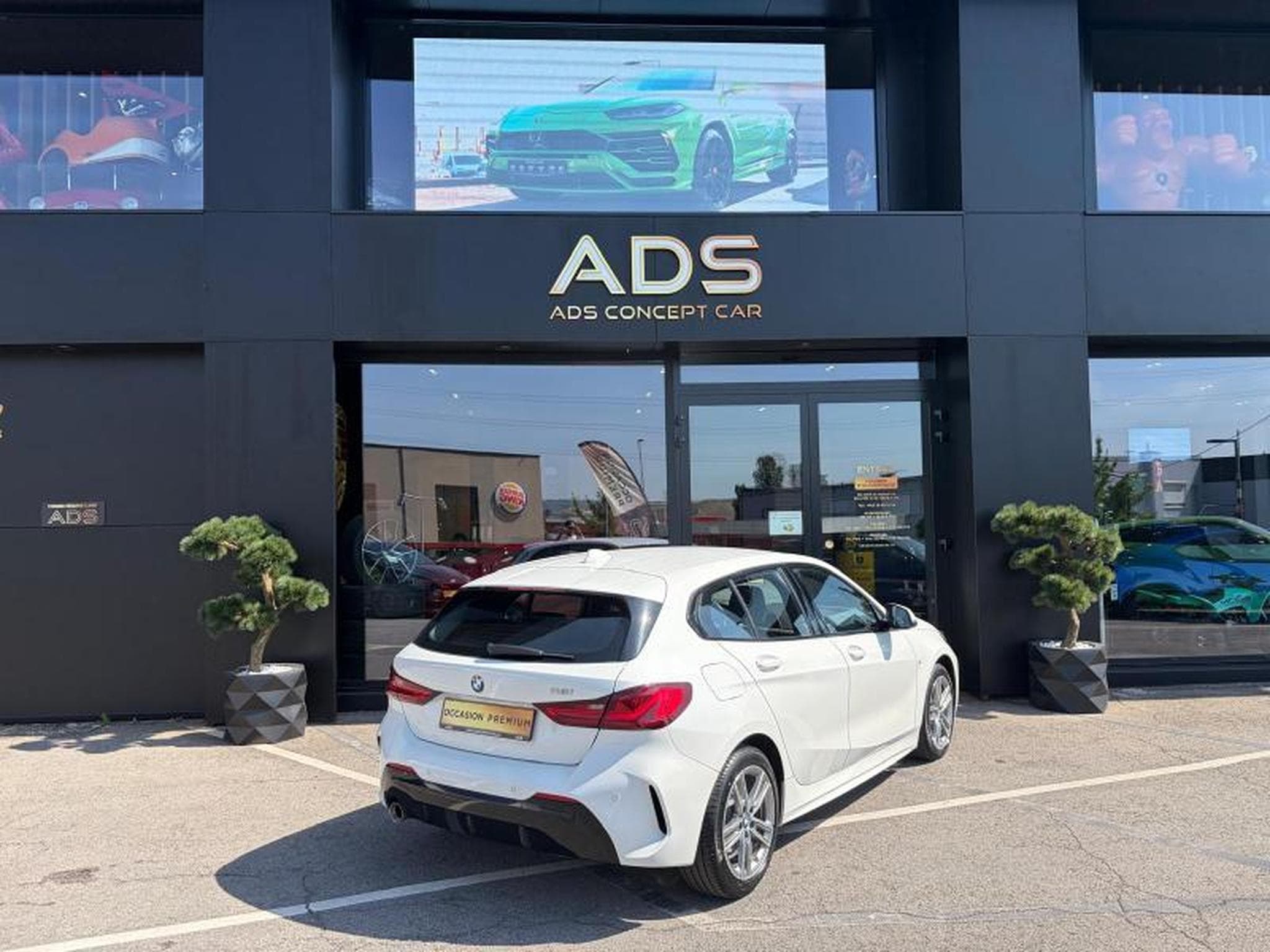 BMW 118 i Pack M/Sièges chauffants/GPS (2019) - Photo 17