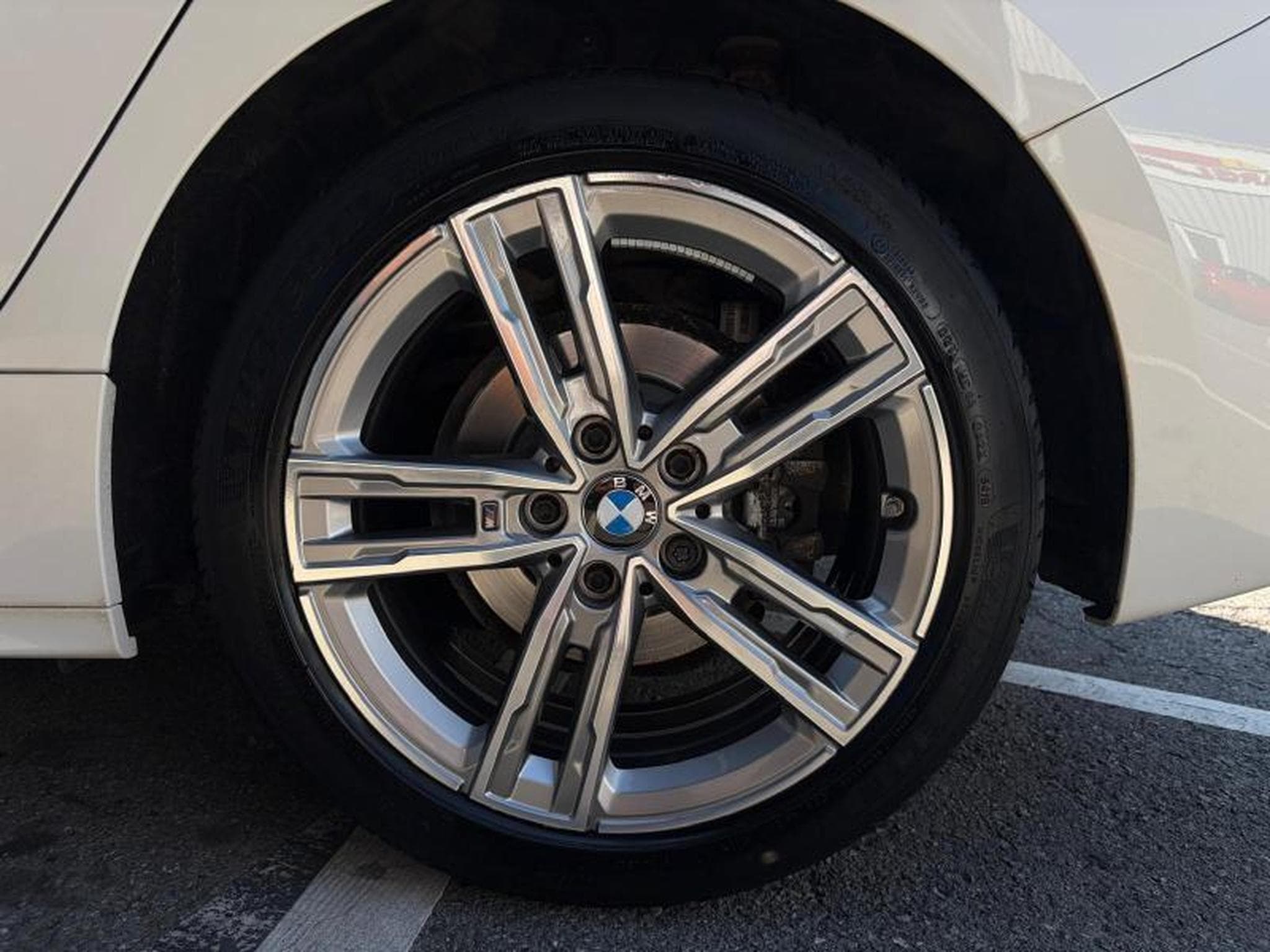 BMW 118 i Pack M/Sièges chauffants/GPS (2019) - Photo 5