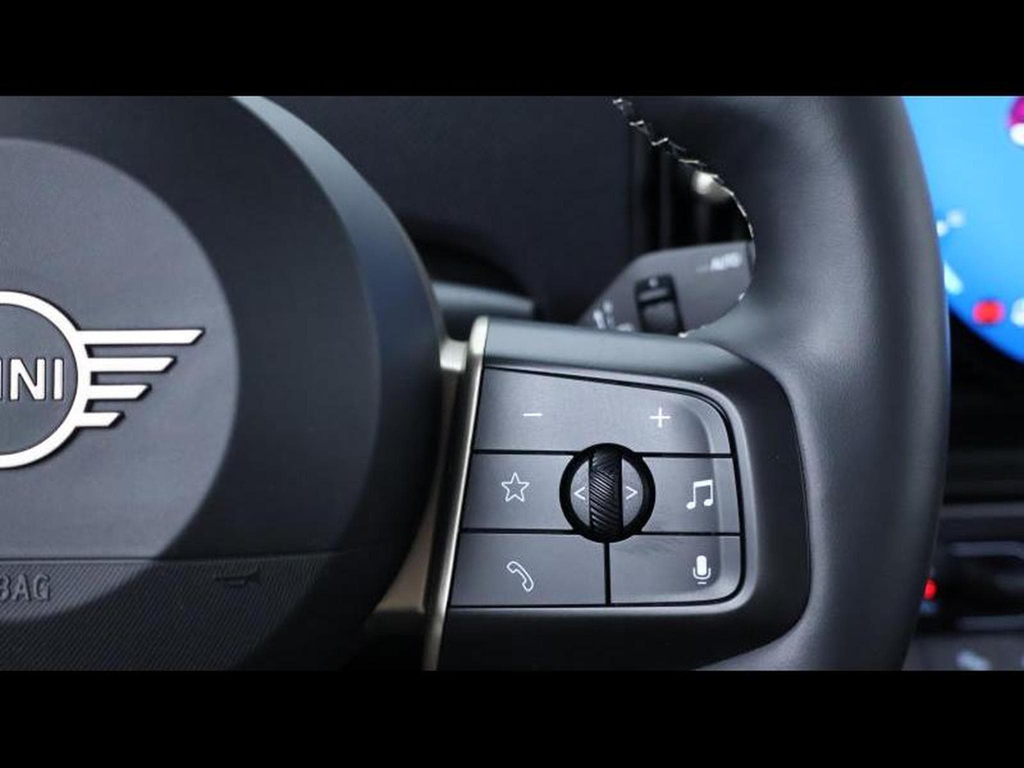 MINI Cooper 1.5 156cv Auto (2024) - Photo 17