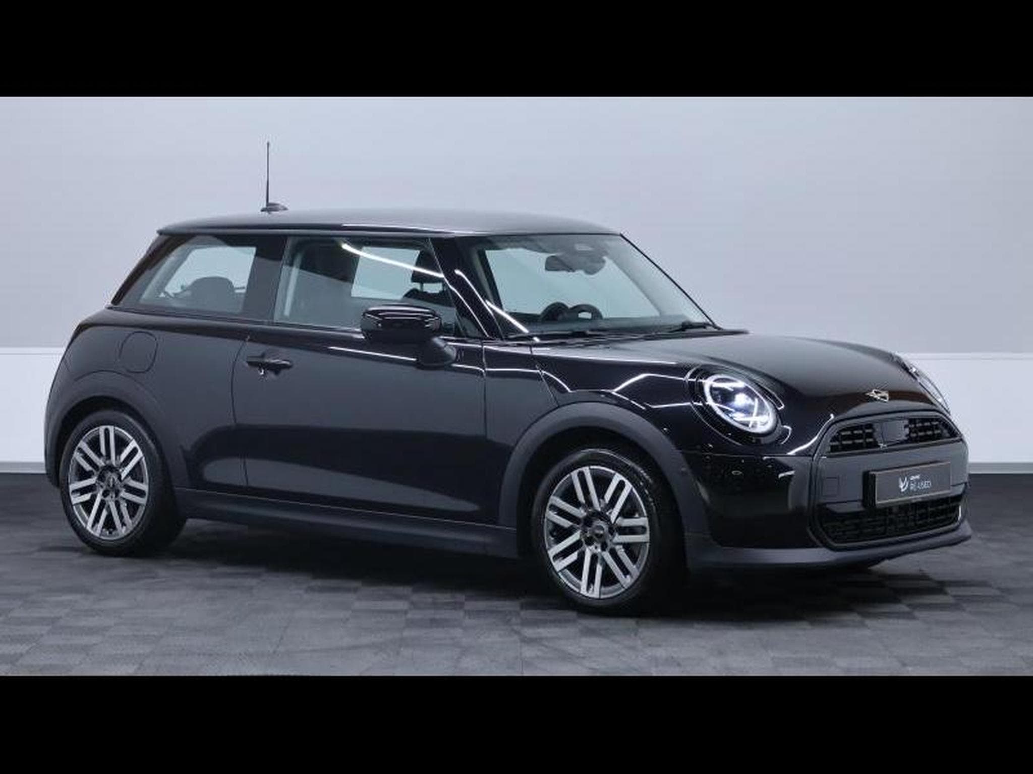 MINI Cooper 1.5 156cv Auto (2024) - Photo 3