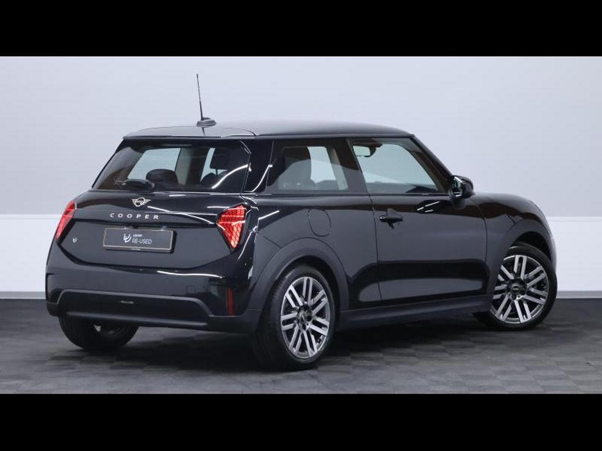 MINI Cooper 1.5 156cv Auto (2024) - Photo 5