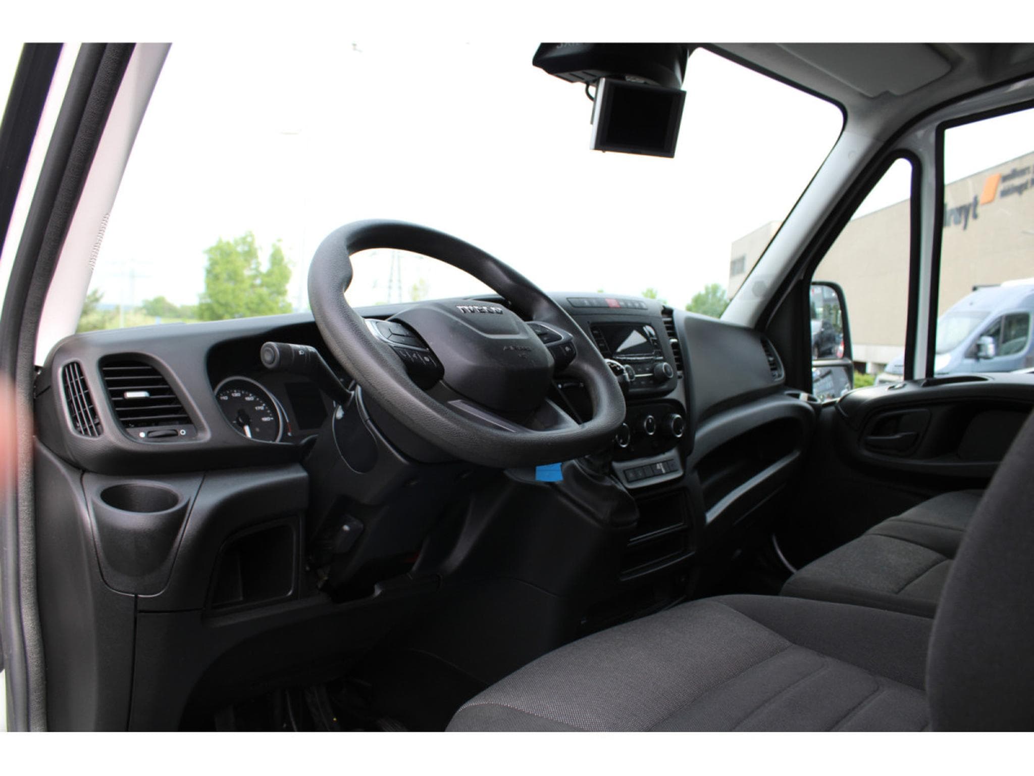 Iveco Daily 35S14, 1 HAND, CAMERA, BLUETOOTH, (2022) - Photo 7