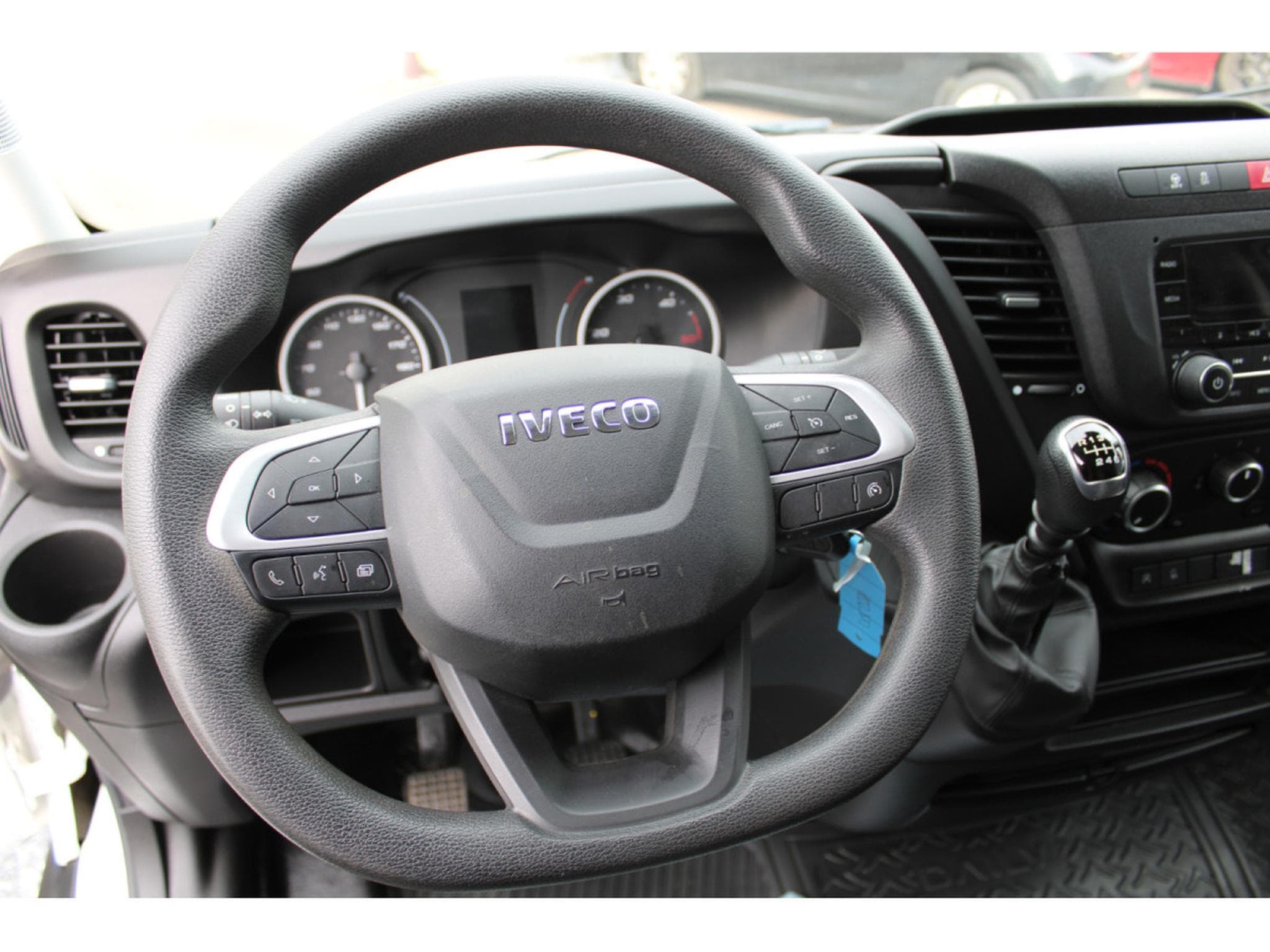 Iveco Daily 35S14, 1 HAND, CAMERA, BLUETOOTH, (2022) - Photo 9