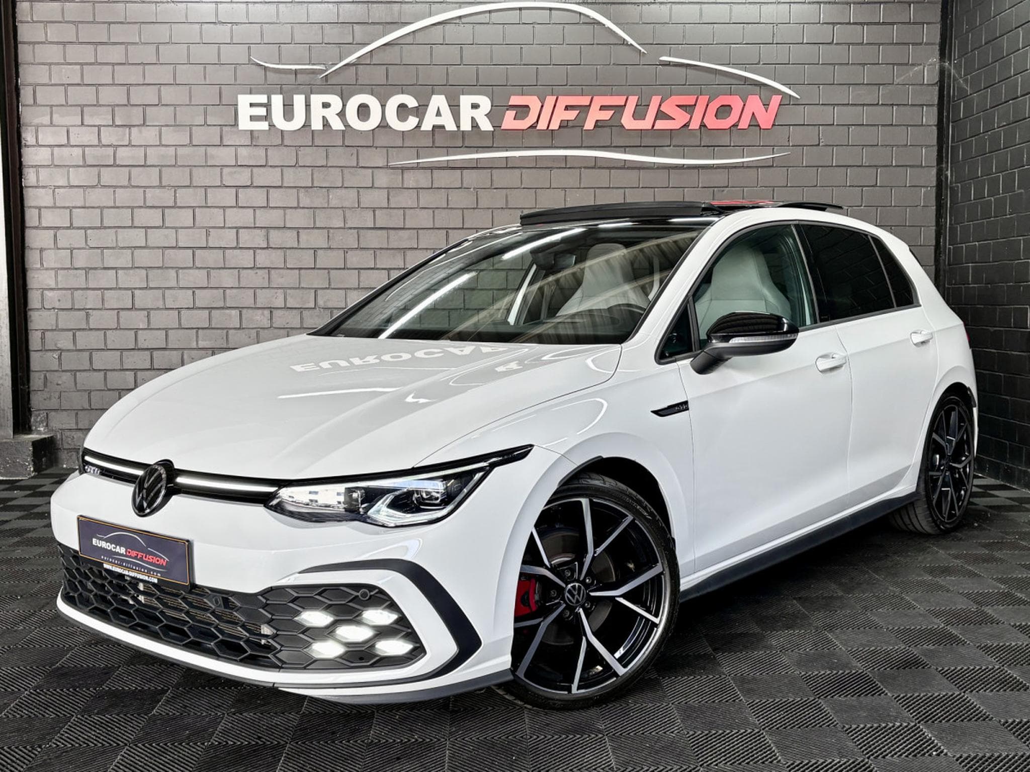 VW Golf GTD 2.0 TDI DSG7 200 CV *PANO* MATRIX * HARMAN * ATTELAGE * (2024) - Photo 1