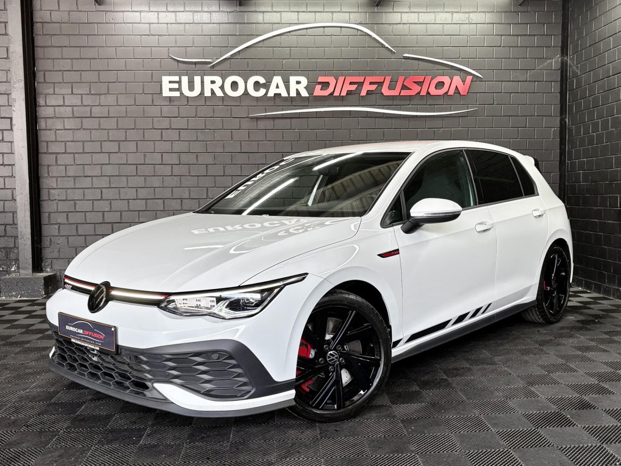 VW Golf GTI Clubsport 2.0 TSI 300CV DSG7 *CAM* ACC * CARPLAY * (2024) - Photo 1