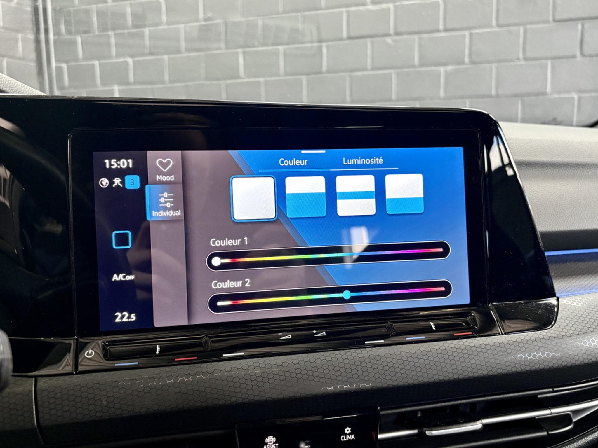 VW Golf GTI Clubsport 2.0 TSI 300 CV DSG7 *DCC *MATRIX* *CARPLAY* (2023) - Photo 8