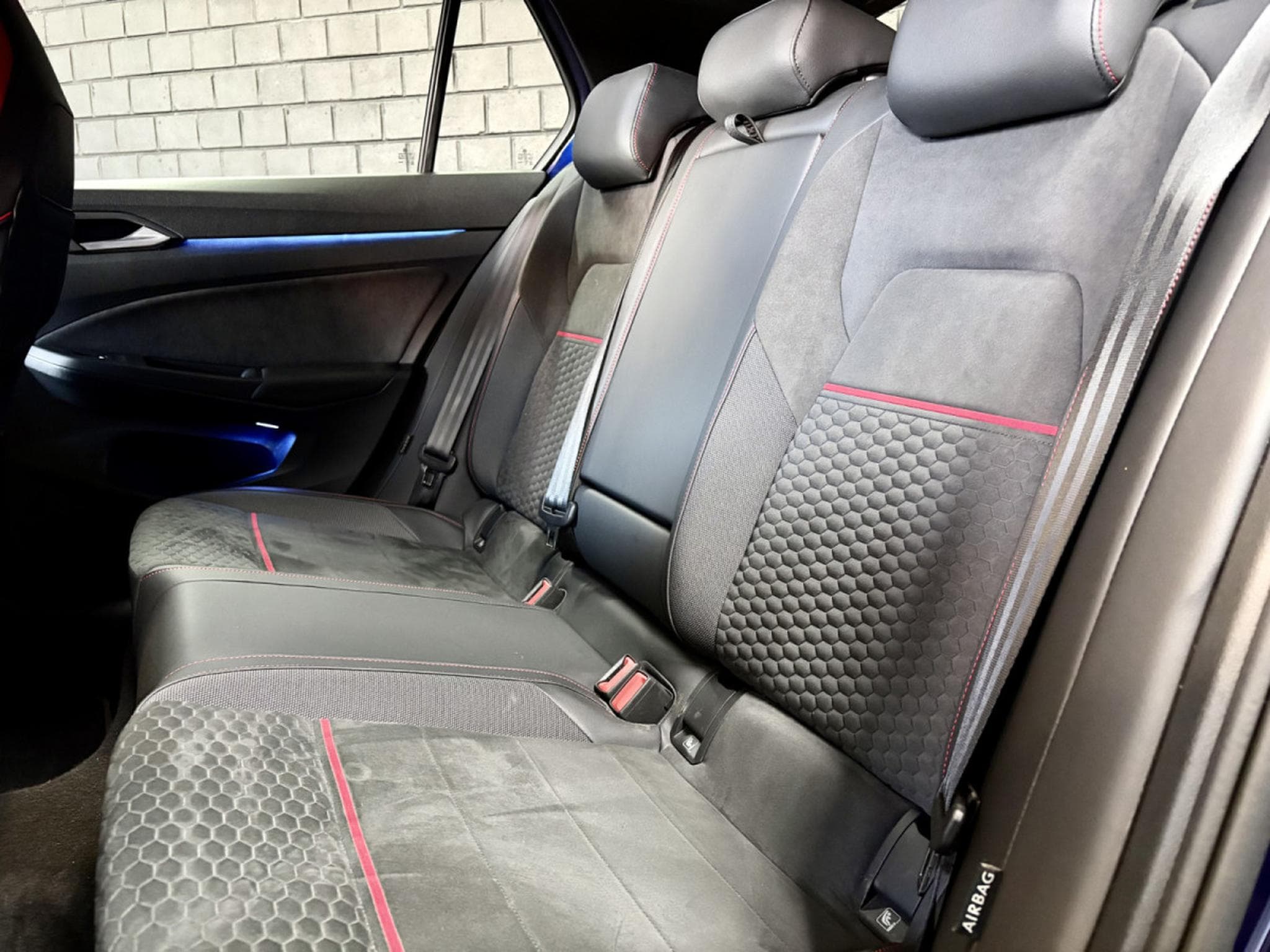 VW Golf GTI Clubsport 2.0 TSI 300 CV DSG7 *DCC *MATRIX* *CARPLAY* (2023) - Photo 9