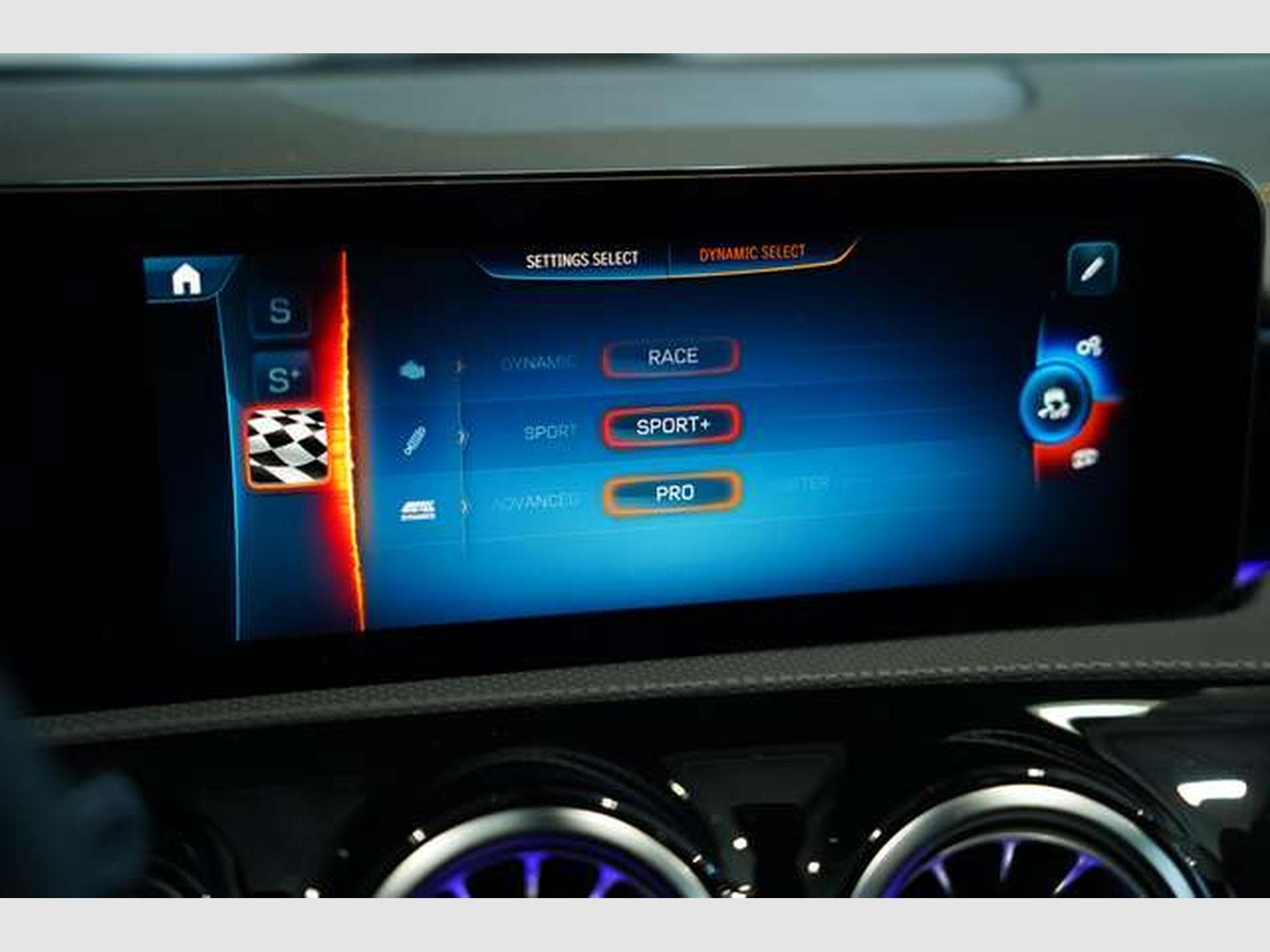 Mercedes CLA 45 AMG S 4M 2.H *19 *Schale (2025) - Photo 45