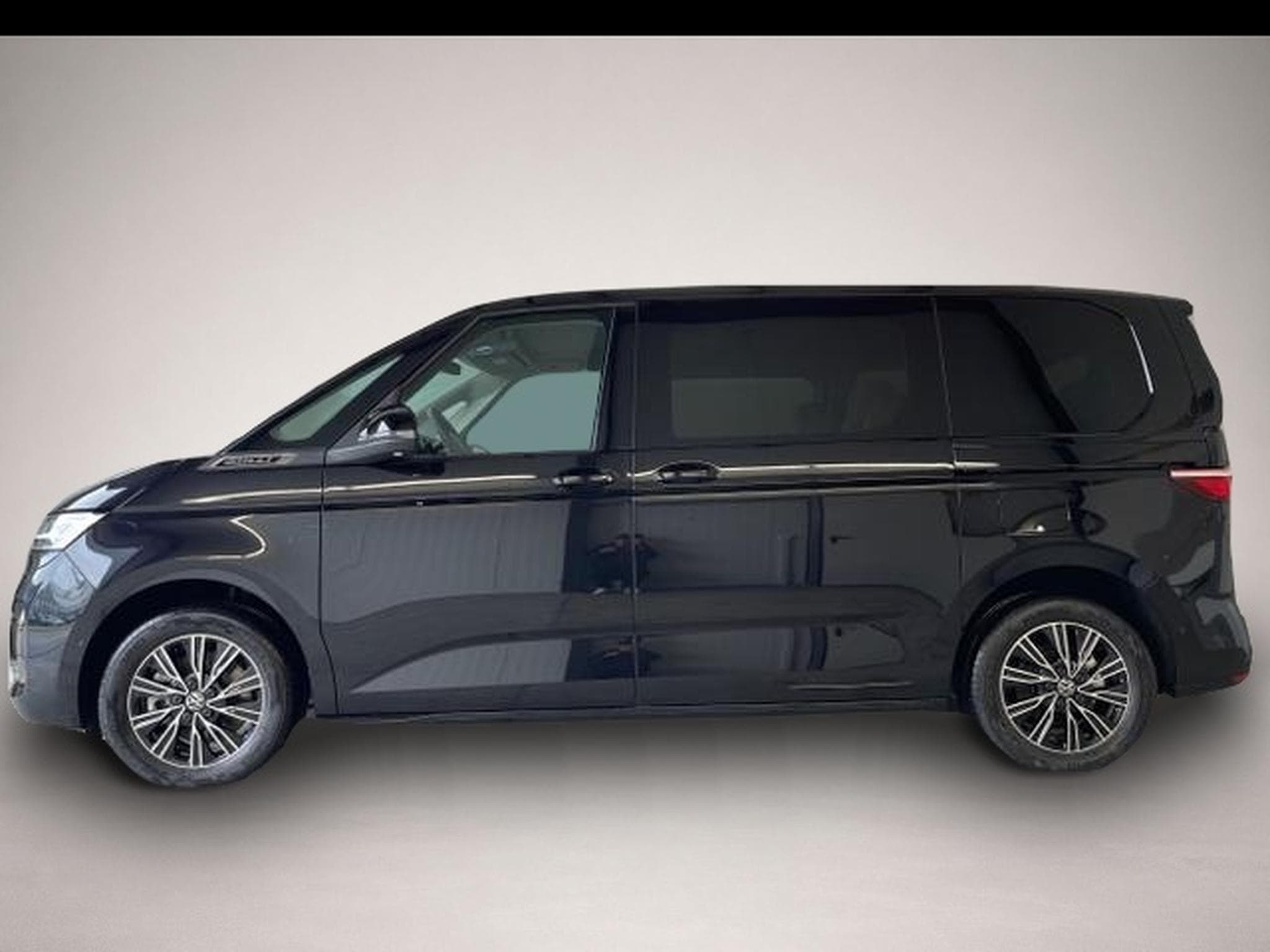 VW Multivan (2025) - Photo 3