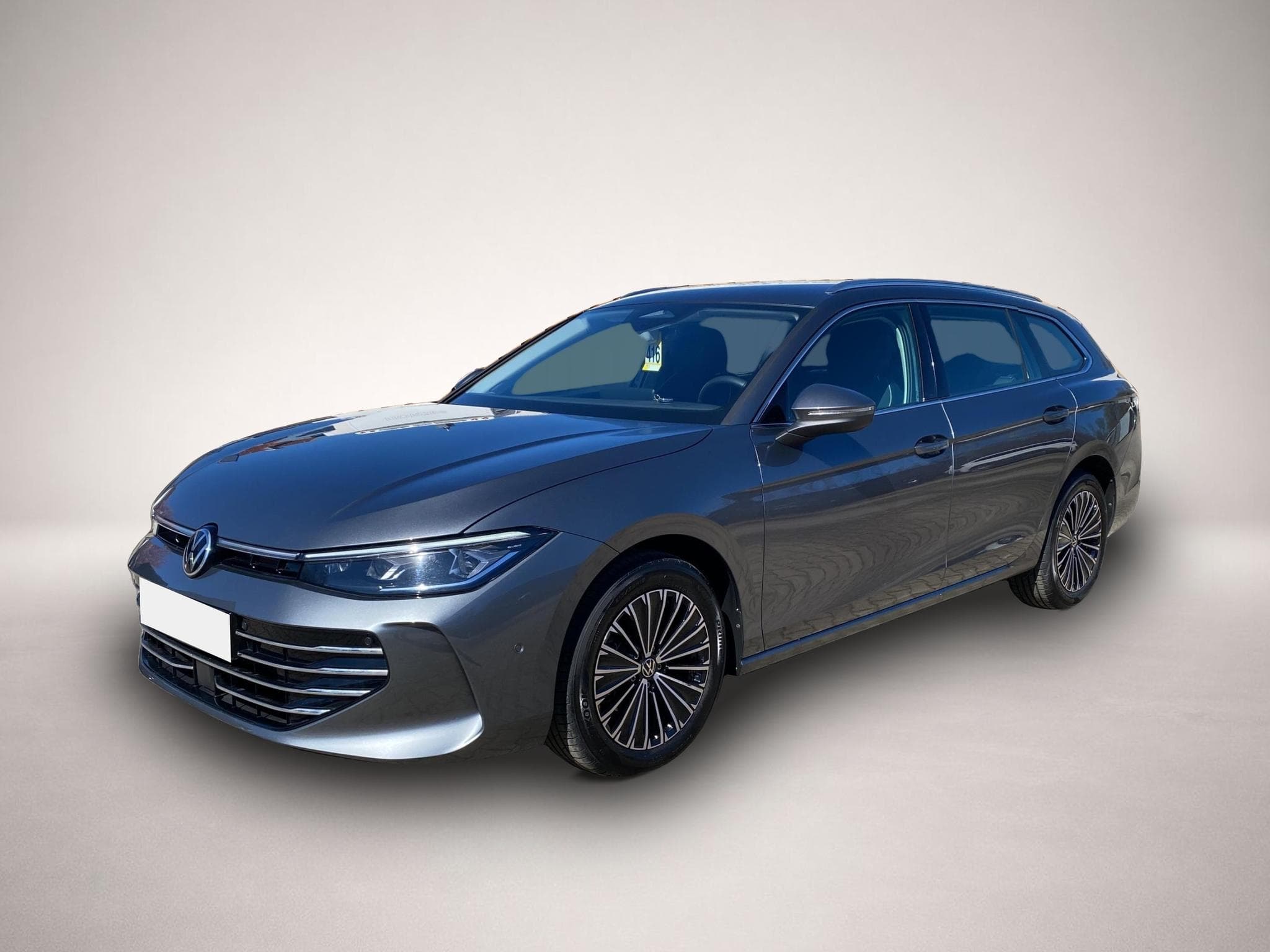 VW Passat (2025) - Photo 1