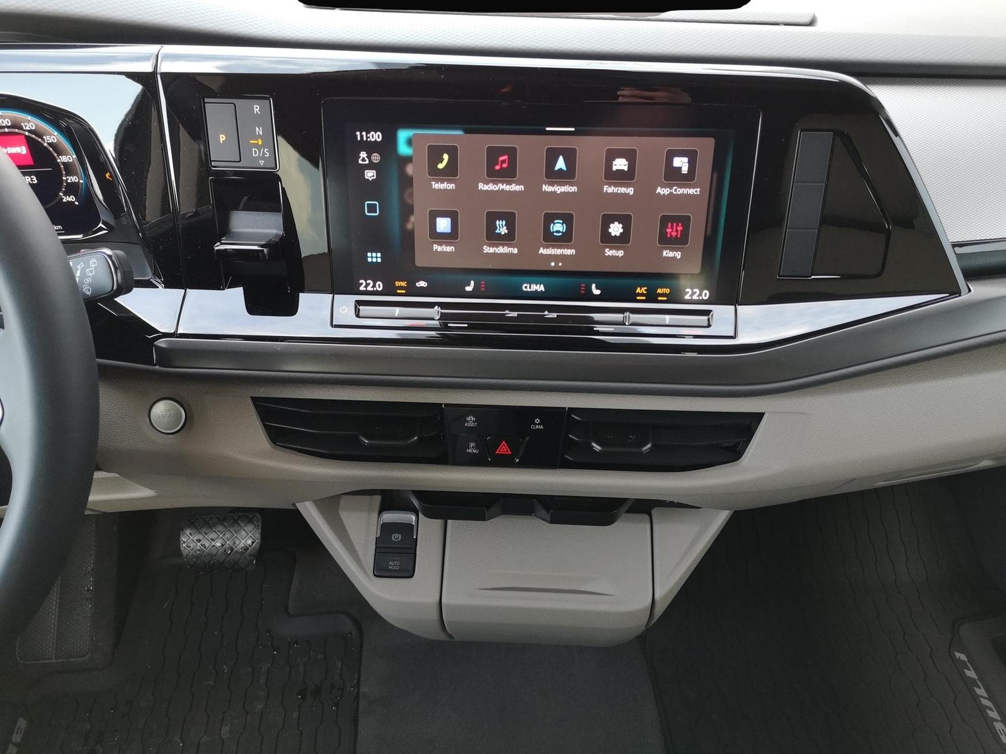 VW Multivan (2025) - Photo 5