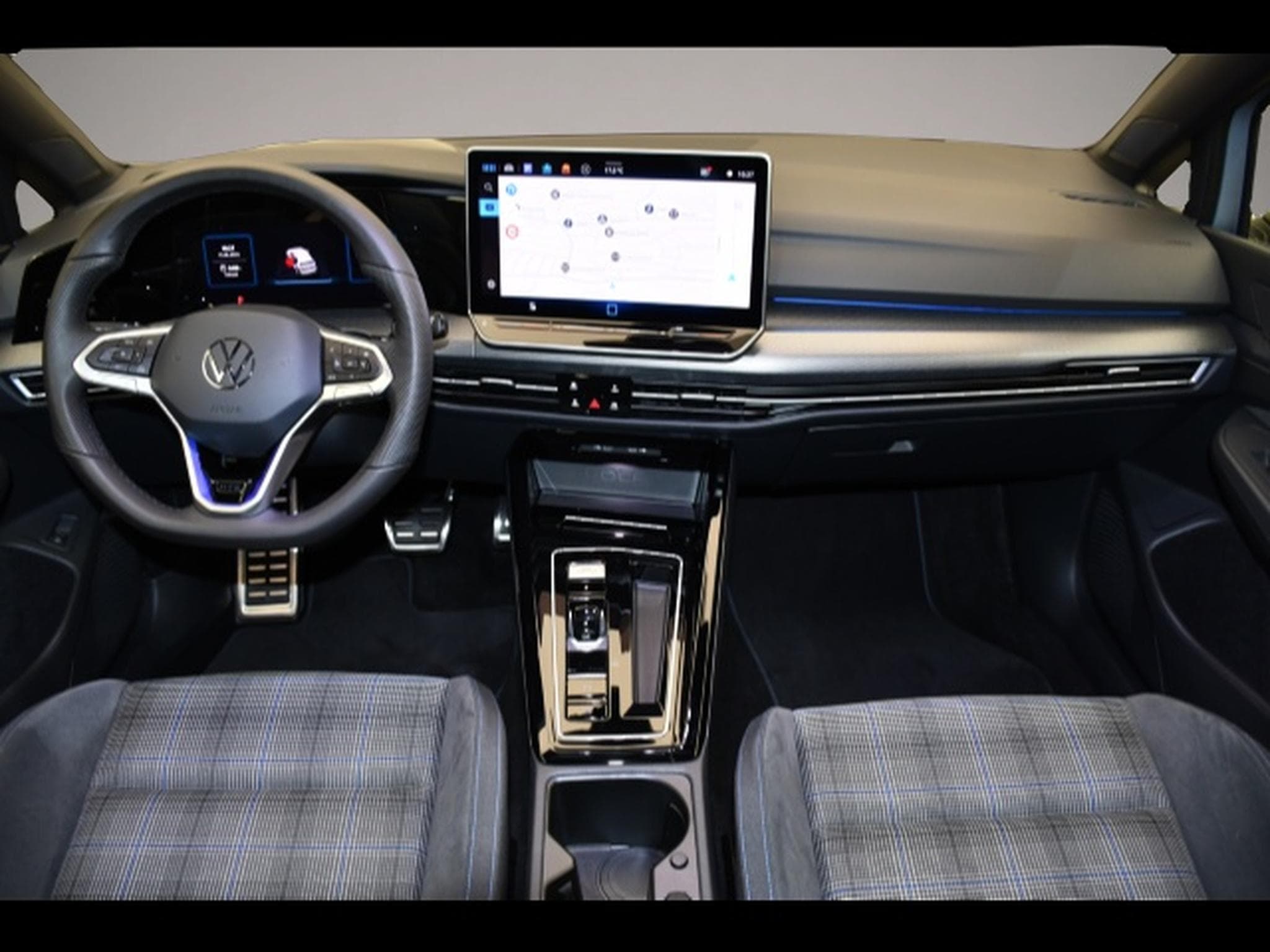 VW Golf (2025) - Photo 4