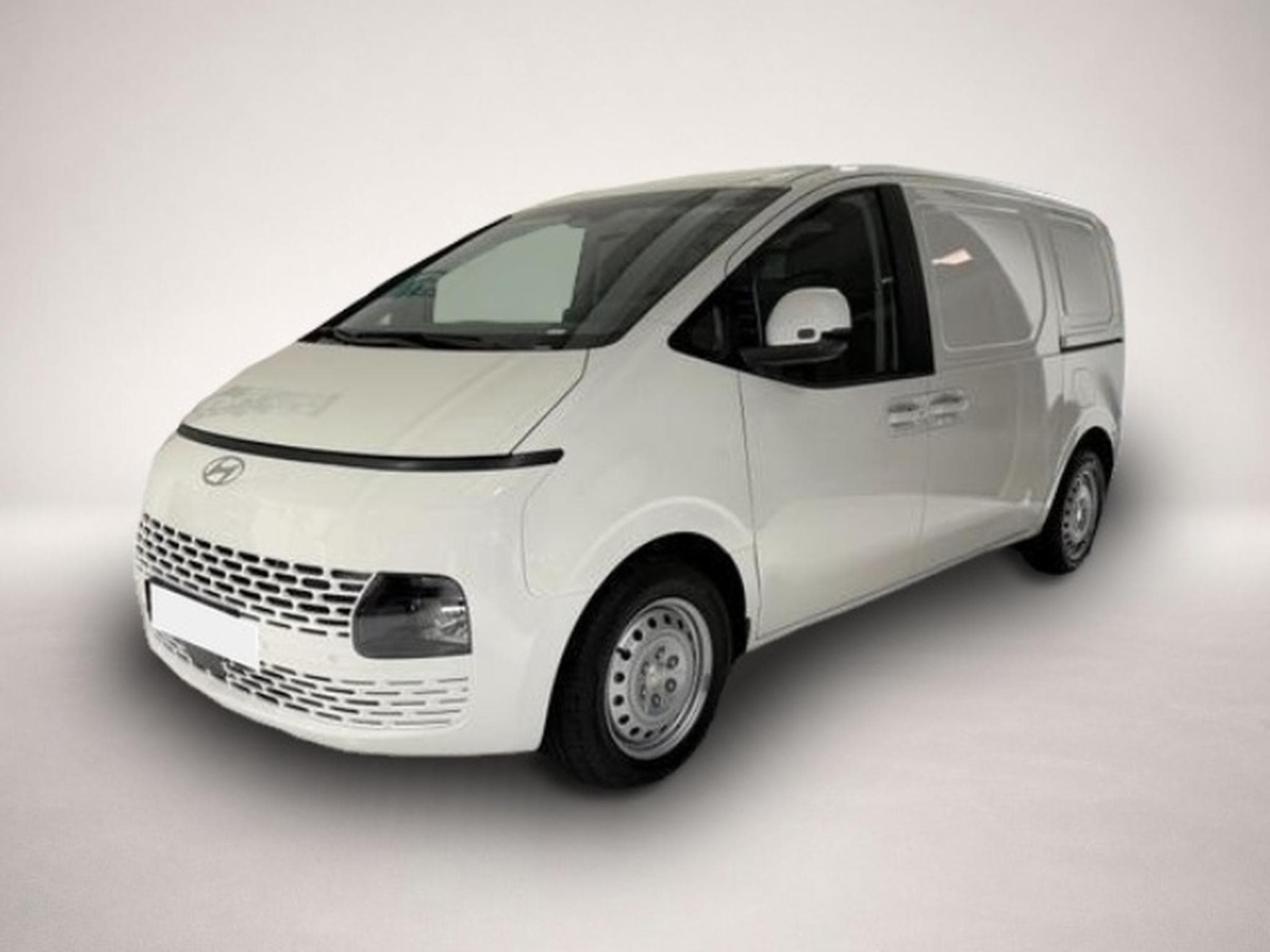 Hyundai Staria (2025) - Photo 1
