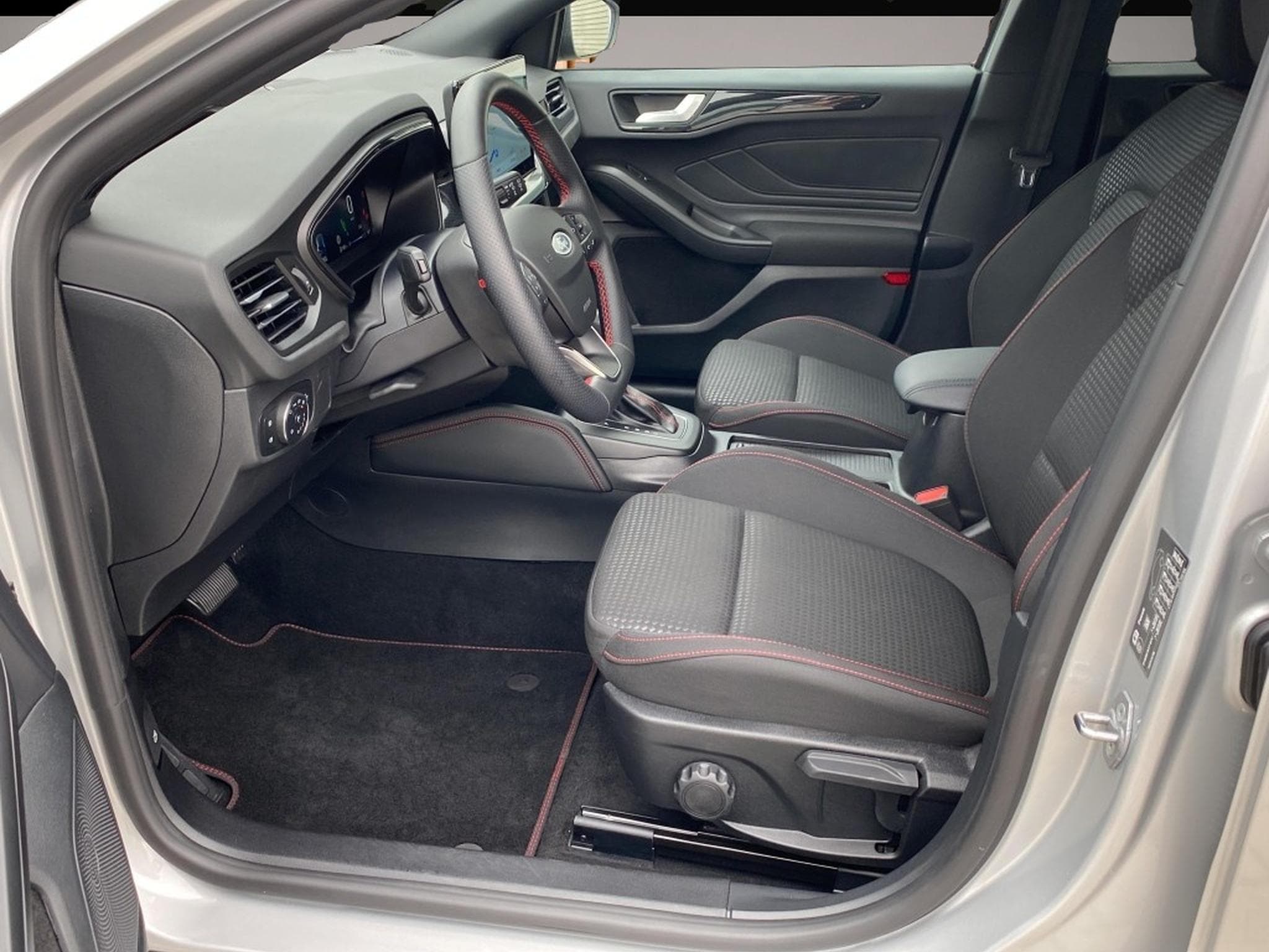 Ford Focus (2024) - Photo 4