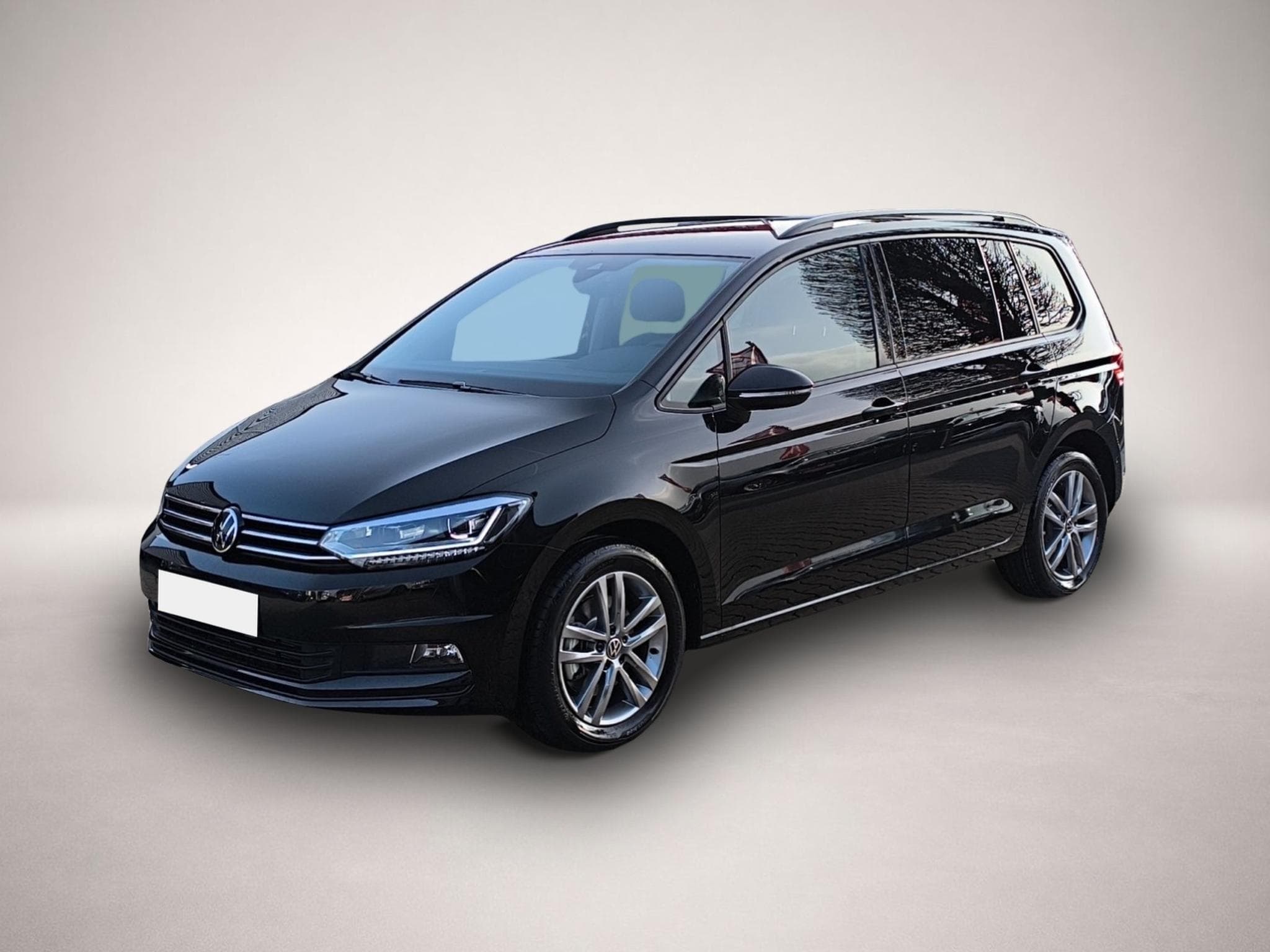 VW Touran (2025) - Photo 1