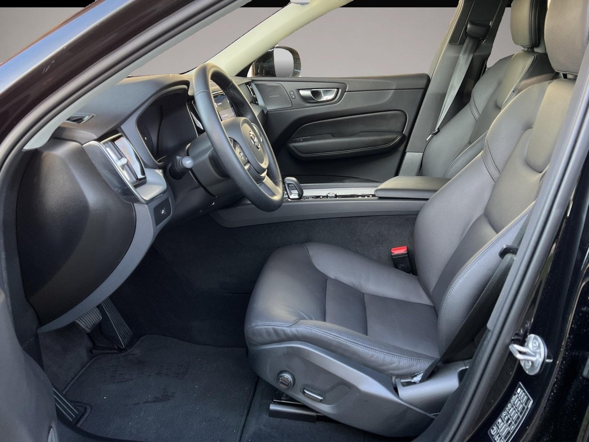 Volvo XC60 (2024) - Photo 7