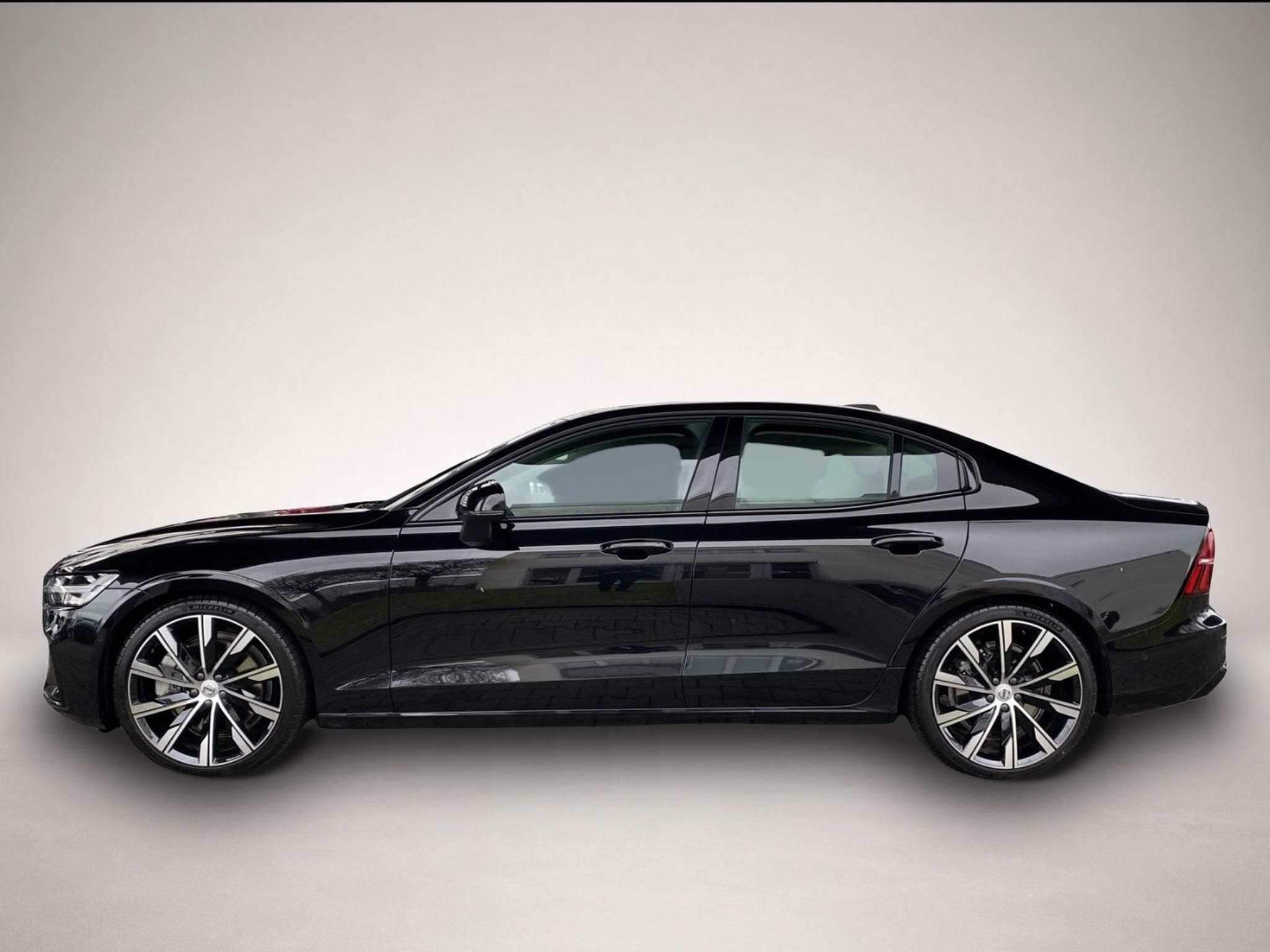 Volvo S60 (2023) - Photo 2