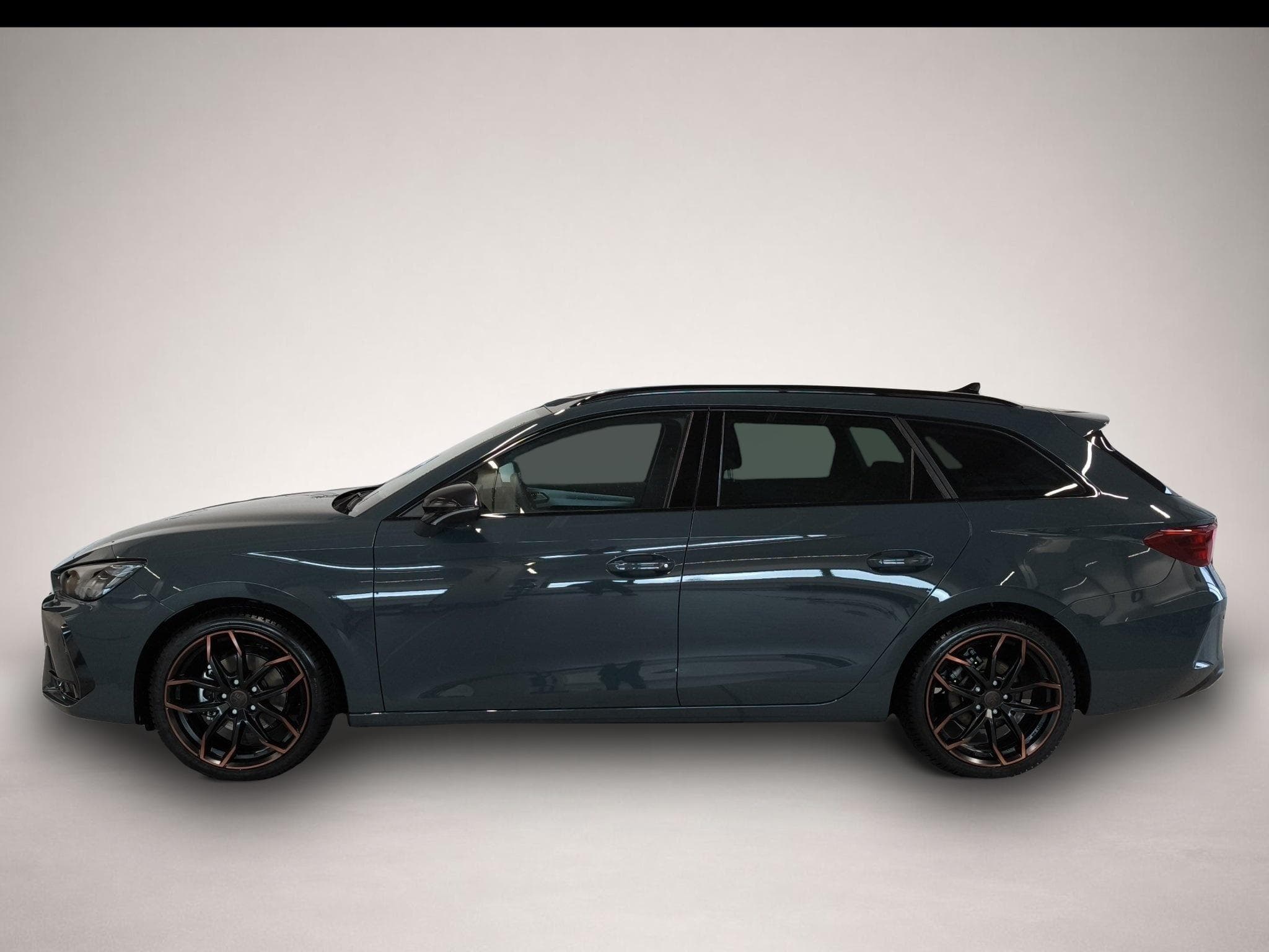 Cupra Leon (2025) - Photo 3