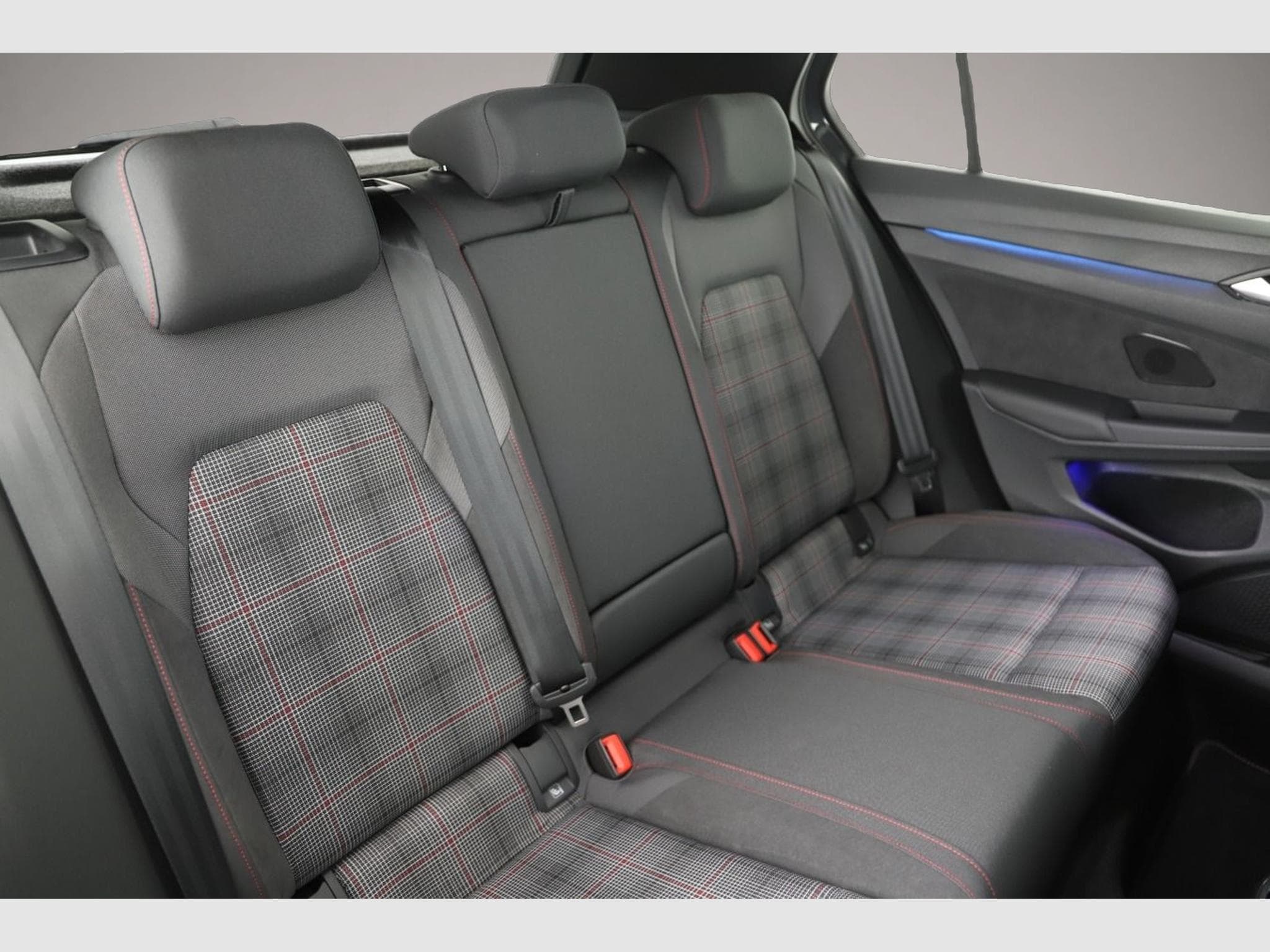 VW Golf (2023) - Photo 5