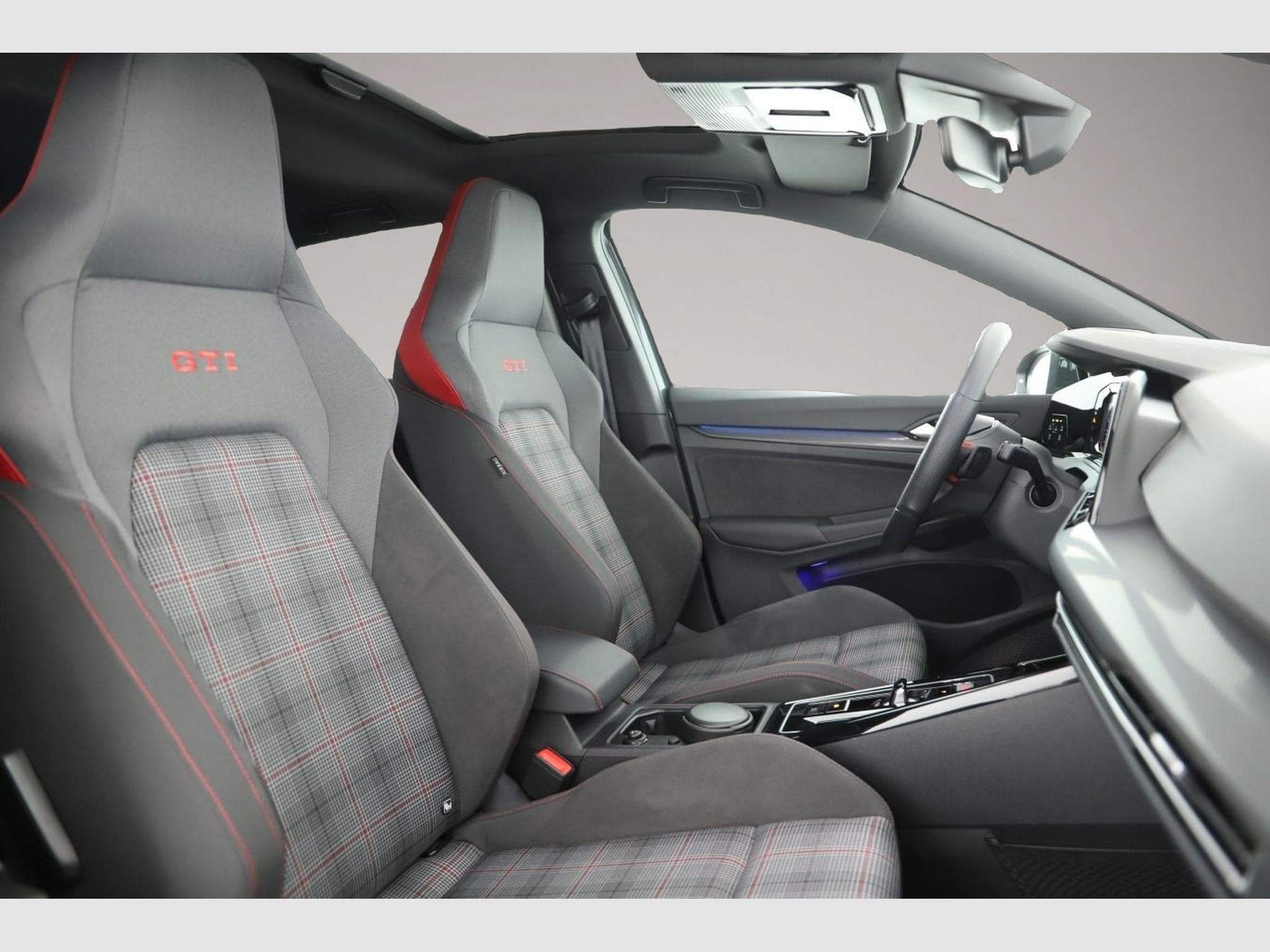 VW Golf (2023) - Photo 6