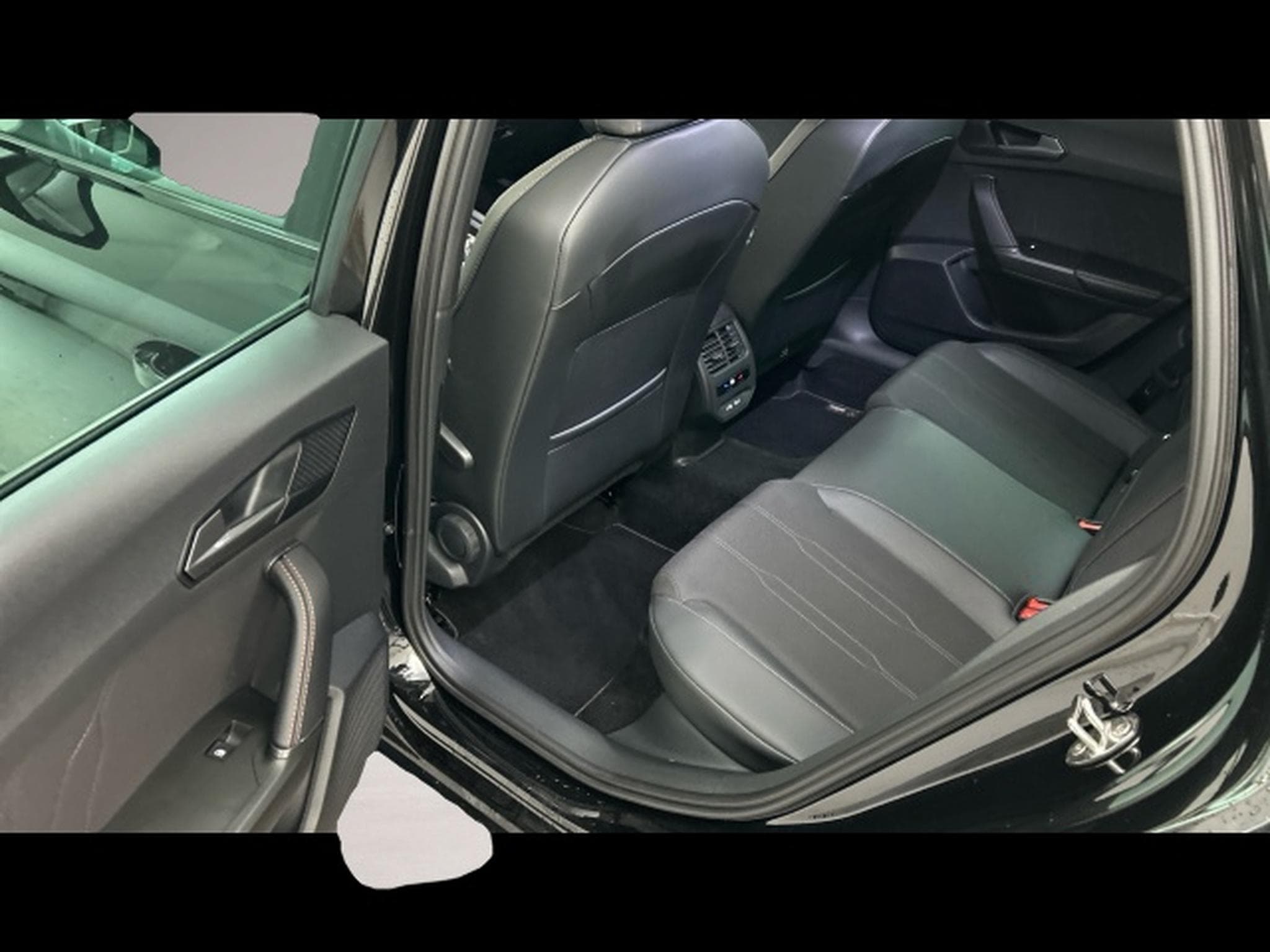 Cupra Leon (2025) - Photo 7